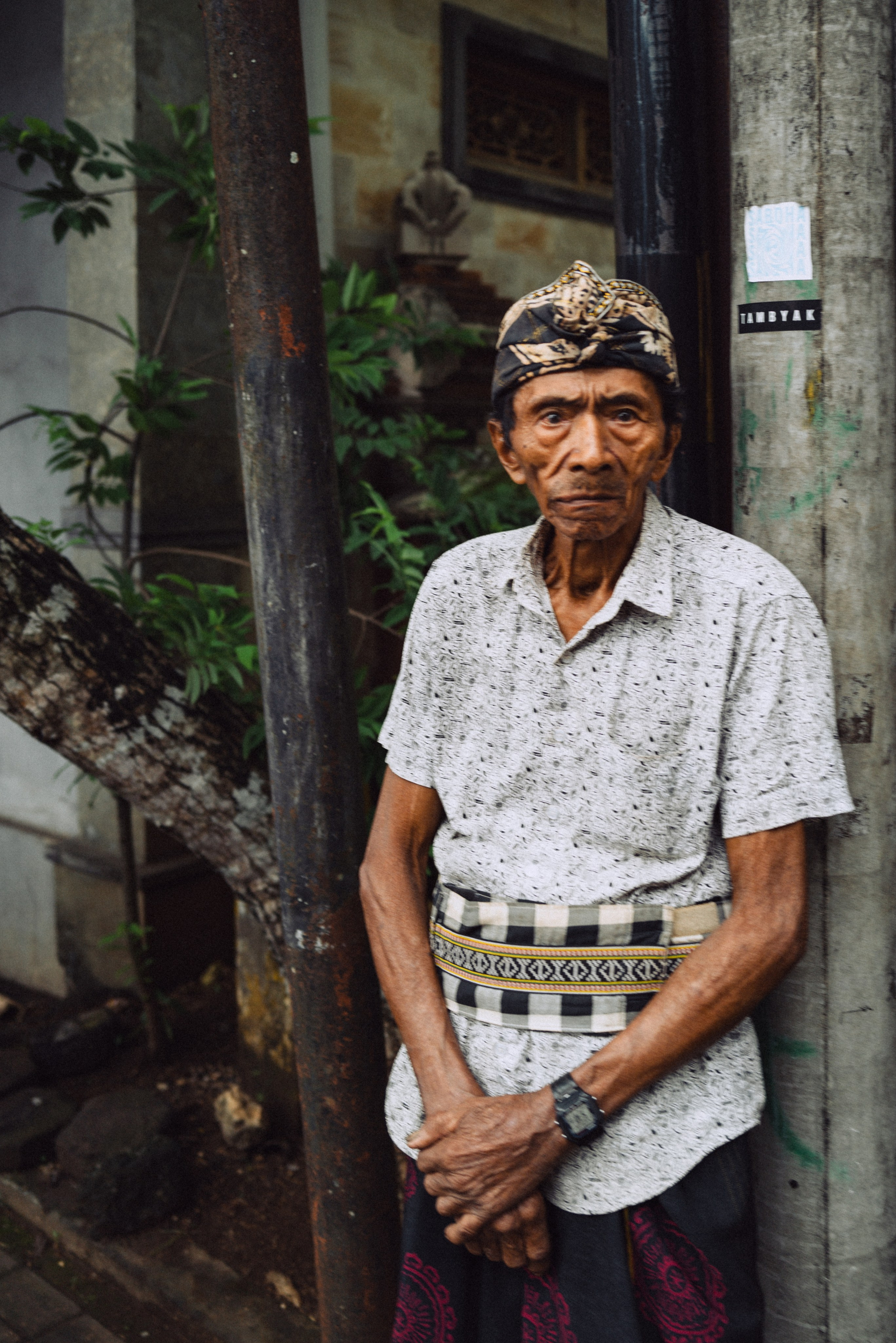 Street. Если ты на Земле — звони