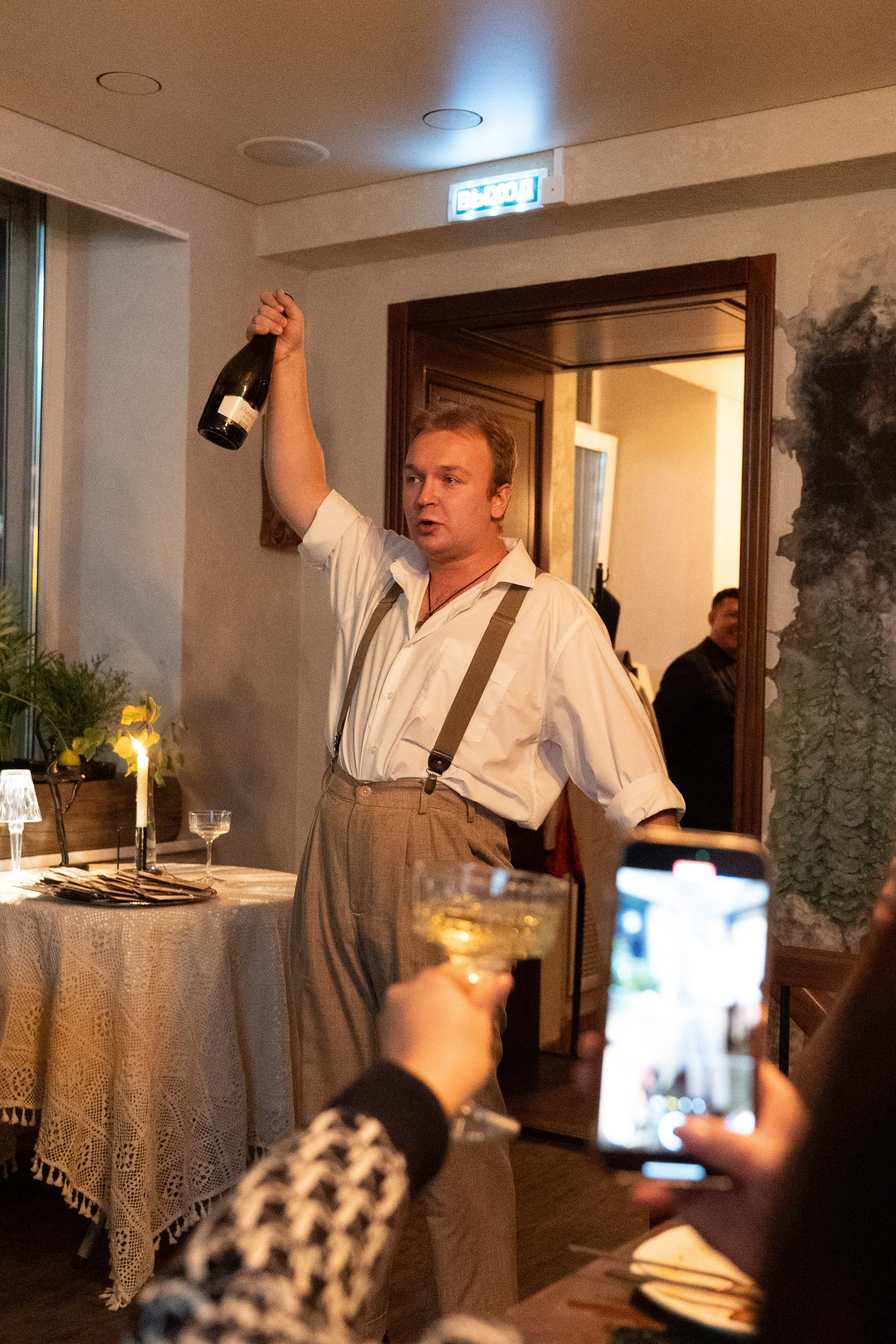 Лед и ложка. Для тех, кто не ждёт удачи, а создаёт её. Каждая фотосессия — это твой момент, твой стиль, твой успех. 📸