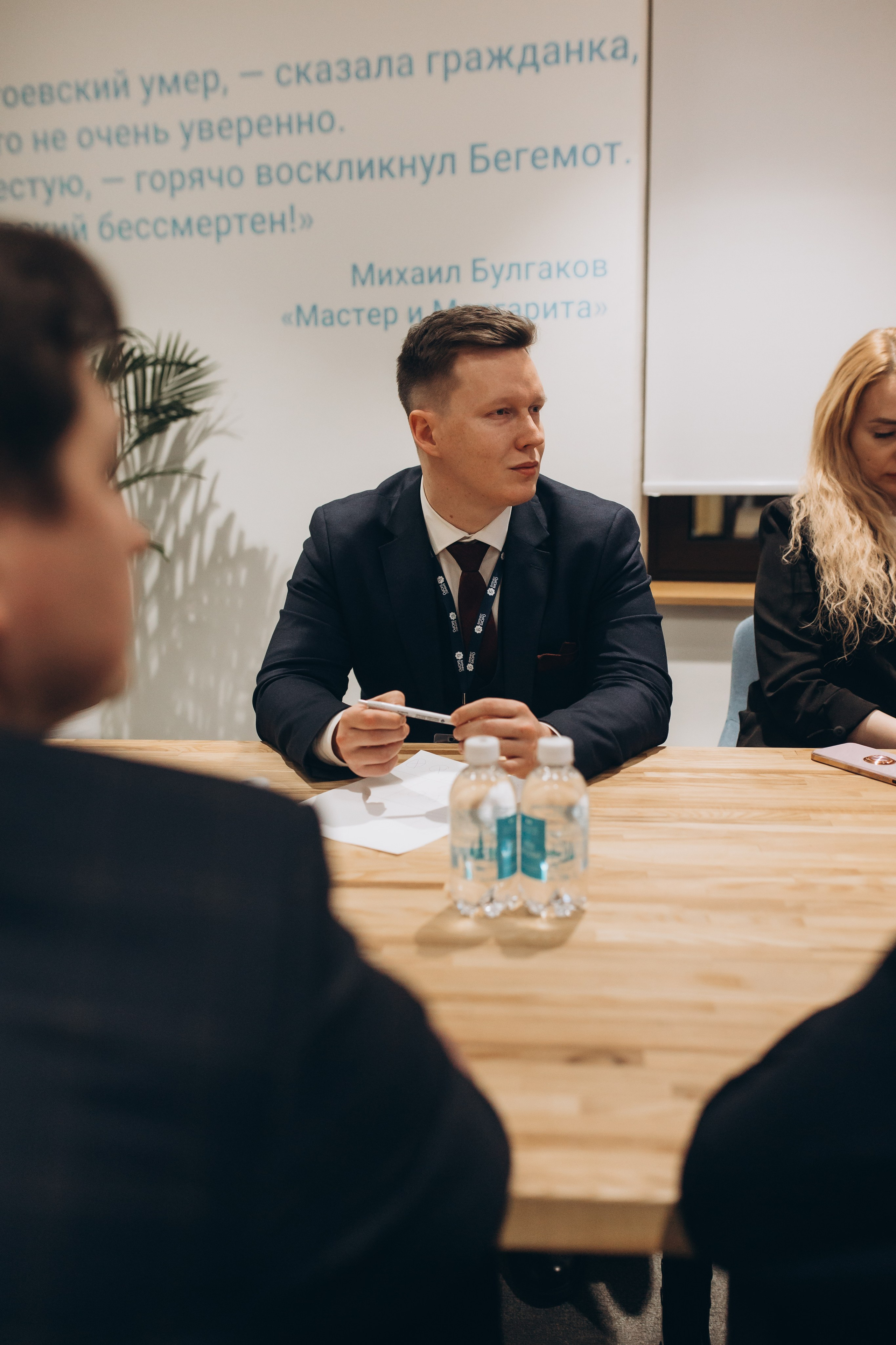 Фотосессия команды «Бизнес бюро». Фотограф Артем Бросов в Санкт-Петербурге и Дубае