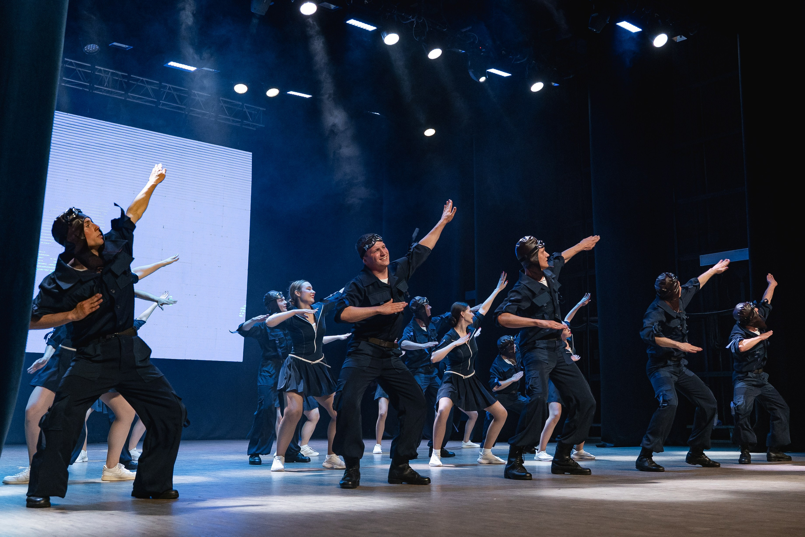 Отчётный концерт танцевально-спортивного клуба «PULSE». Портретный и репортажный фотограф в Воронеже: Анастасия Пузикова