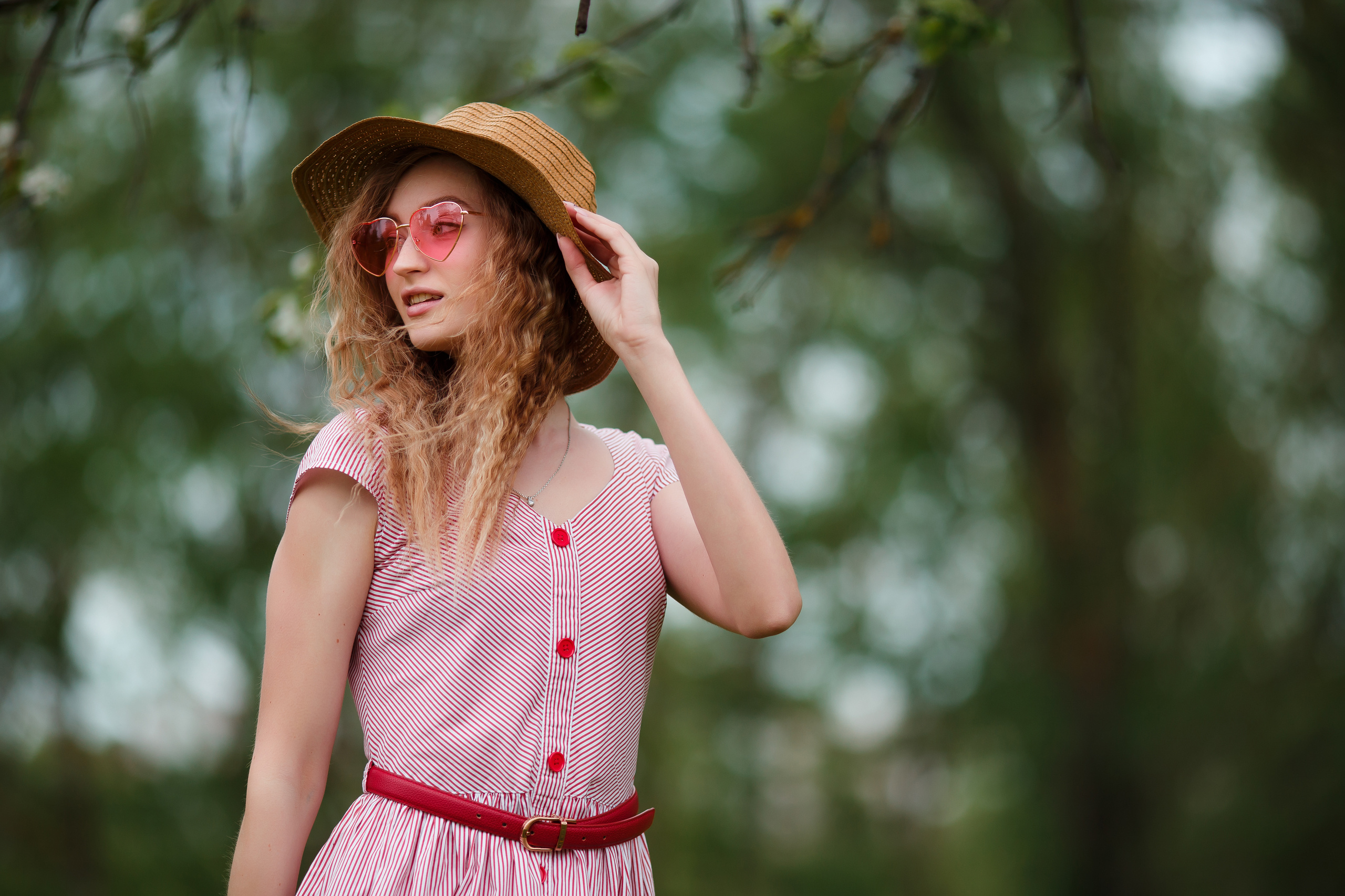 Фотосессия с Настей по цветущим садам. Свадебный и семейный фотограф Витебск, Минск, Андрей Павлов