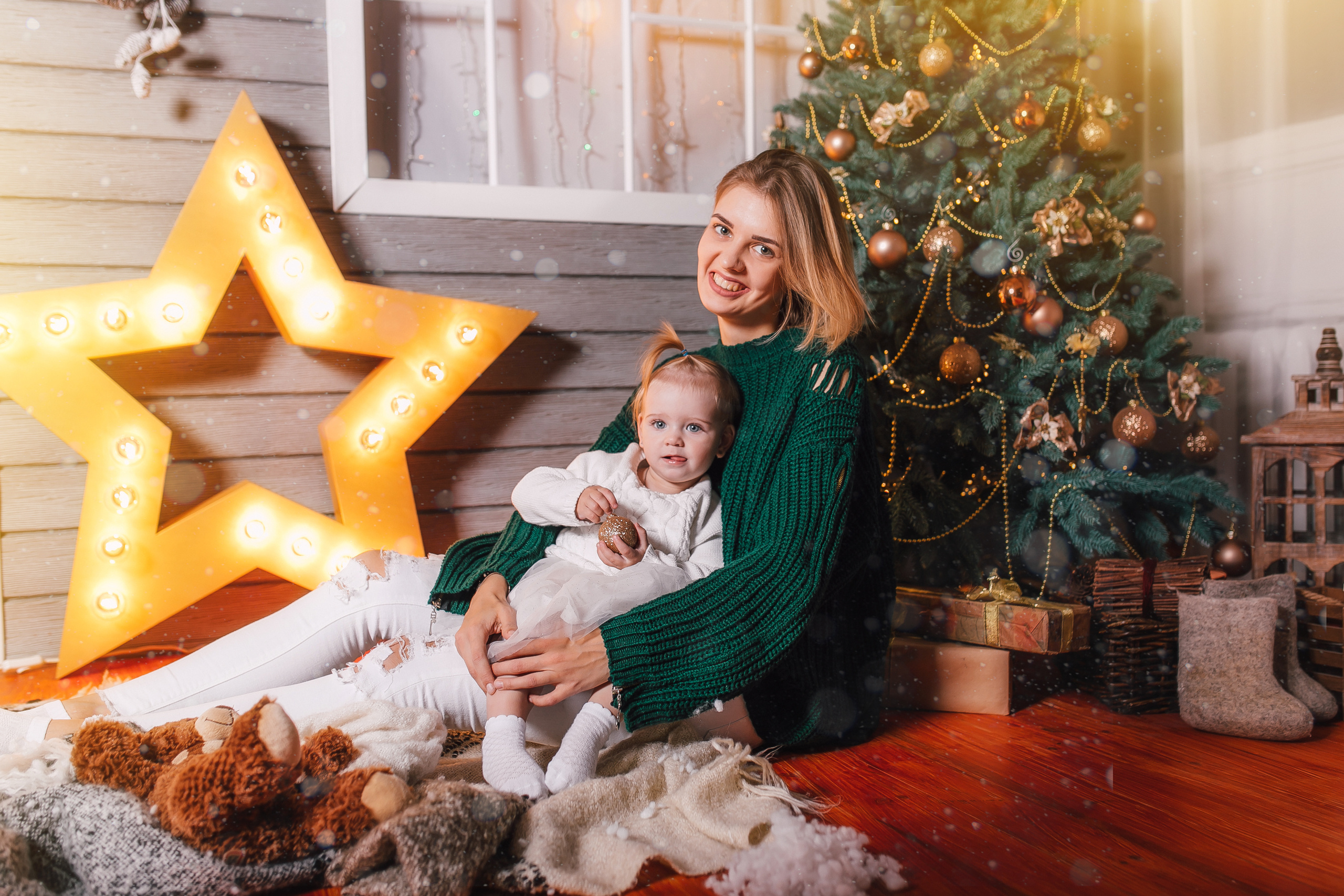 Новогодняя съёмка маленькой Евы и её мамы. Свадебный и семейный фотограф Витебск, Минск, Андрей Павлов