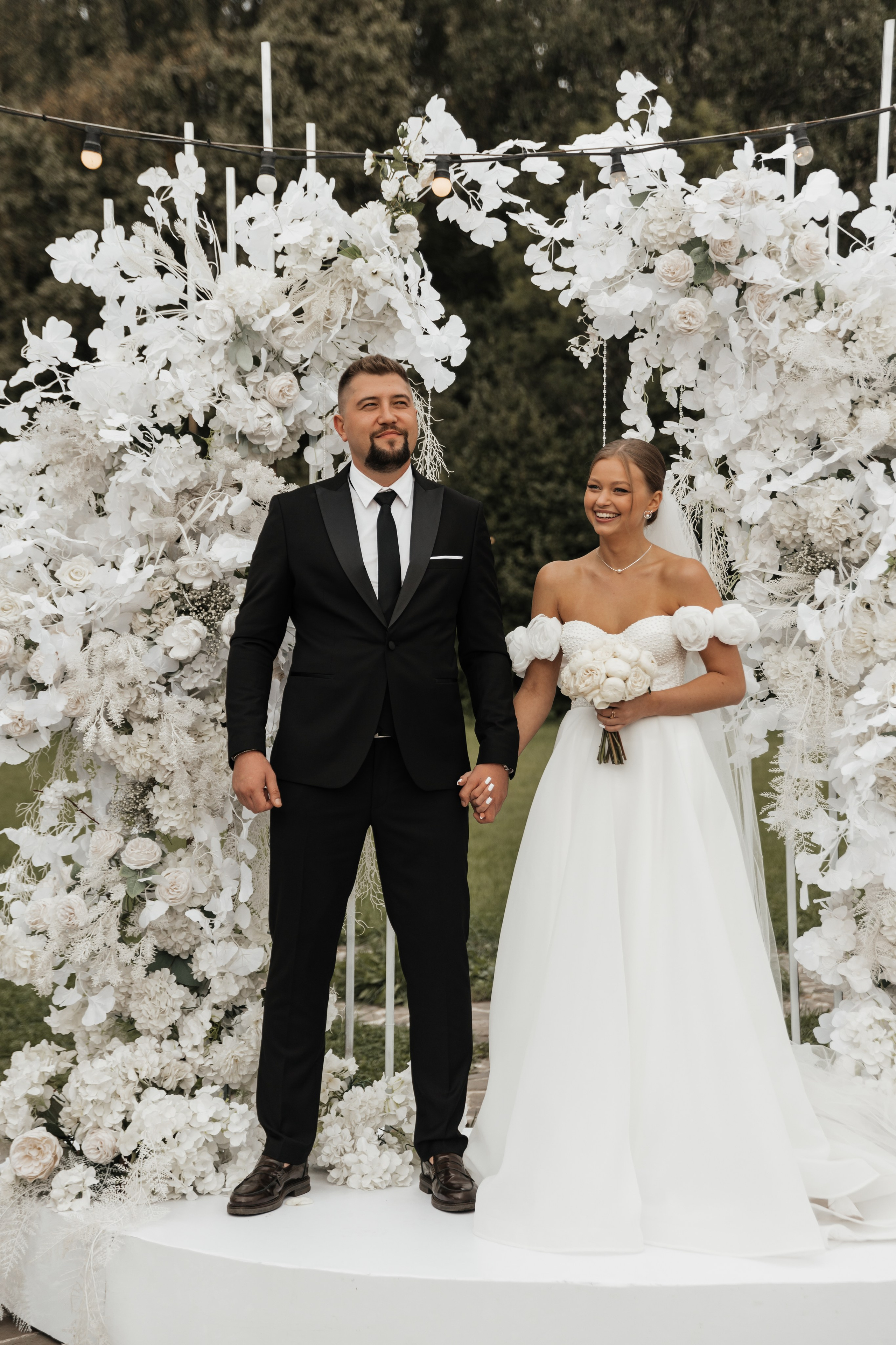 A & V. Главная