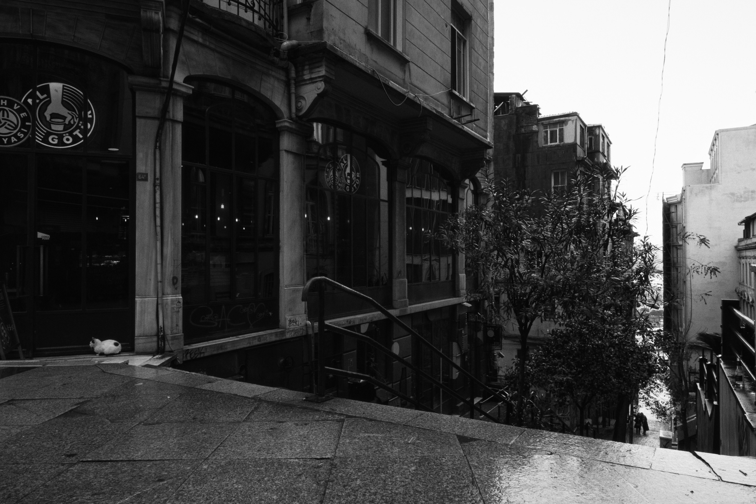 Beyoğlu x Karakoy, Istanbul / Türkey AW26. Фотограф Юрин Евгений