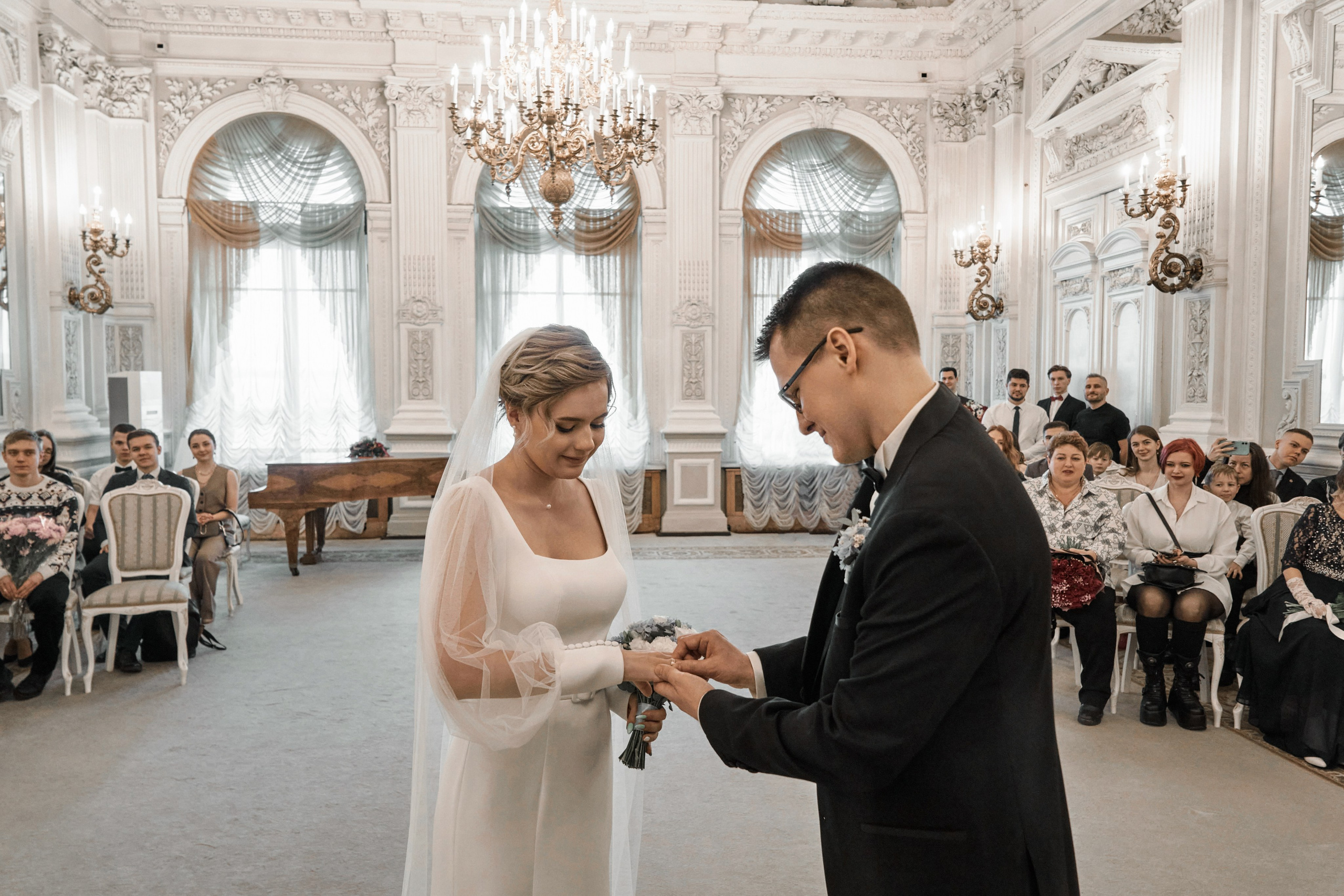 Дворец бракосочетания1 Виктория и Дмитрий. Свадебный, семейный и контент фотограф в Санкт- Петербурге Елена Грие