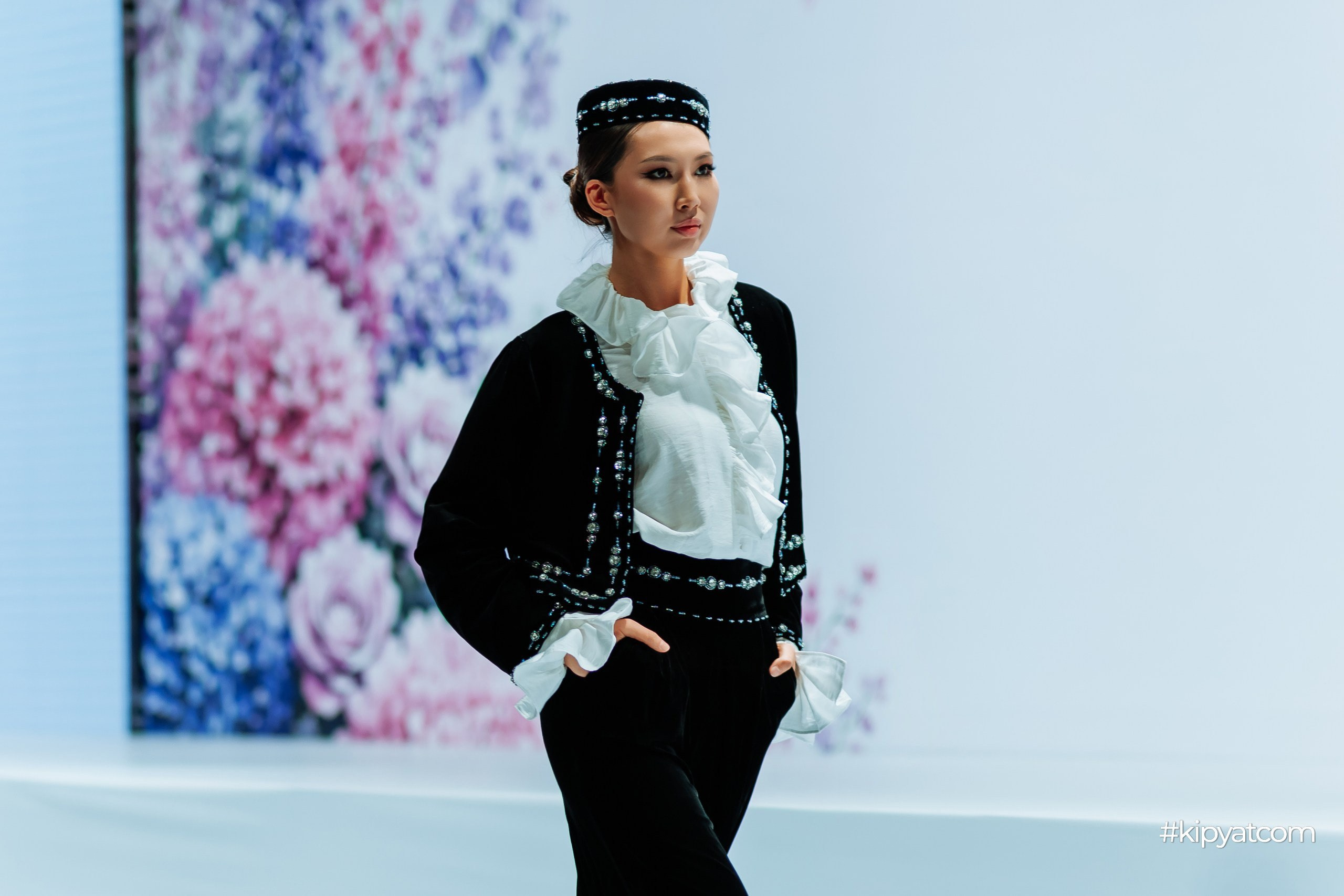 KAZAKHSTAN FASHION WEEK SHYMKENT 11 SEASON. Кипятком Шымкент
