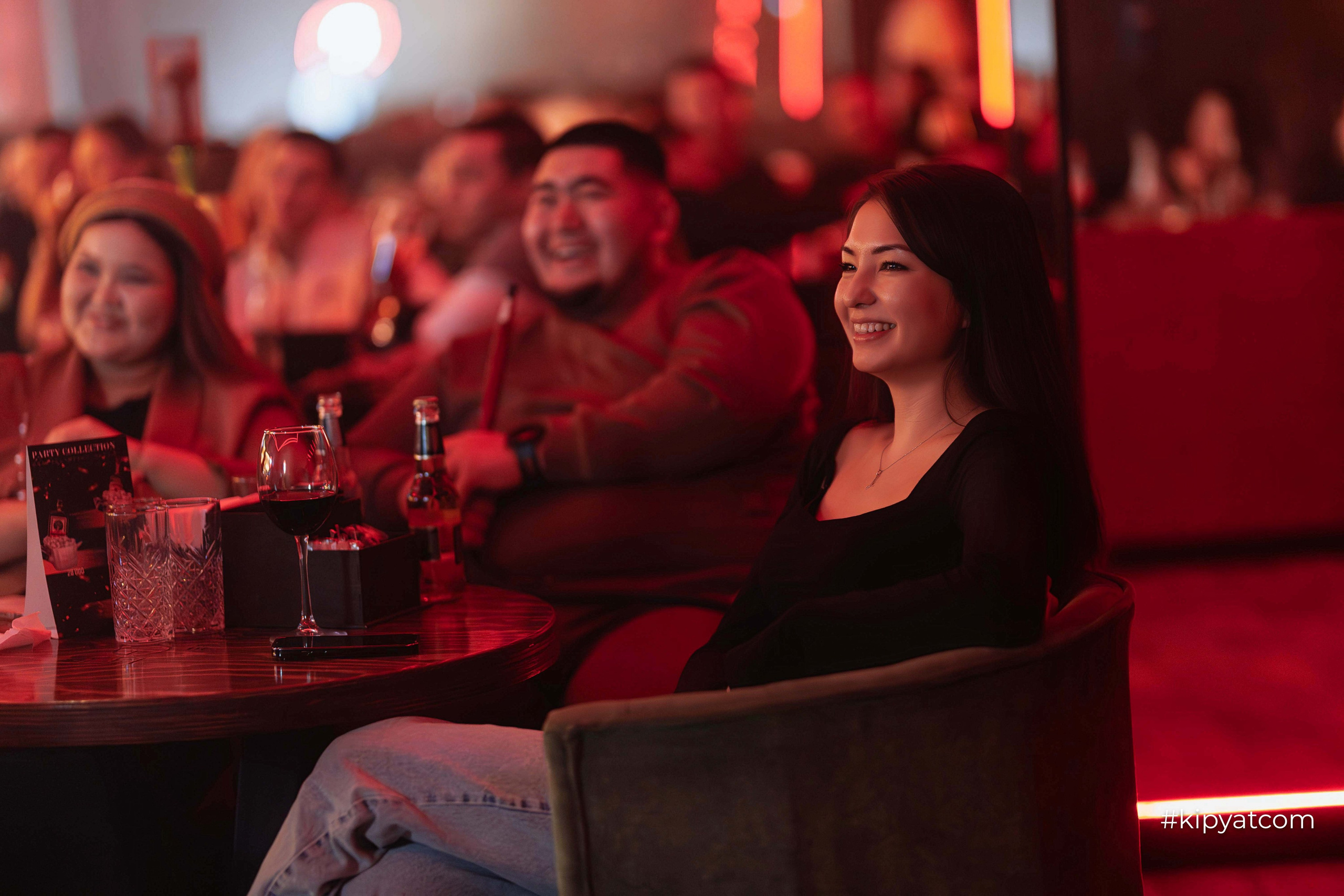 Сольный стендап концерт Александра Меркуль