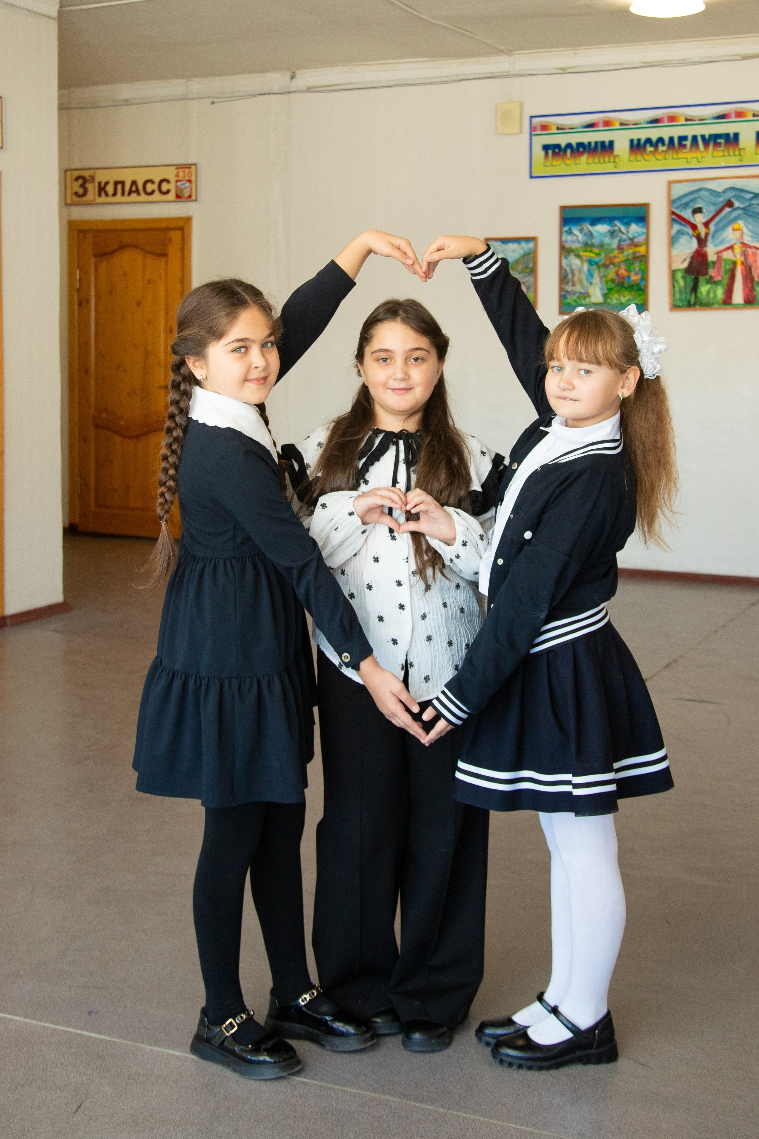 4 класс. Школьный фотограф в г. Нальчик Галимат Абитова