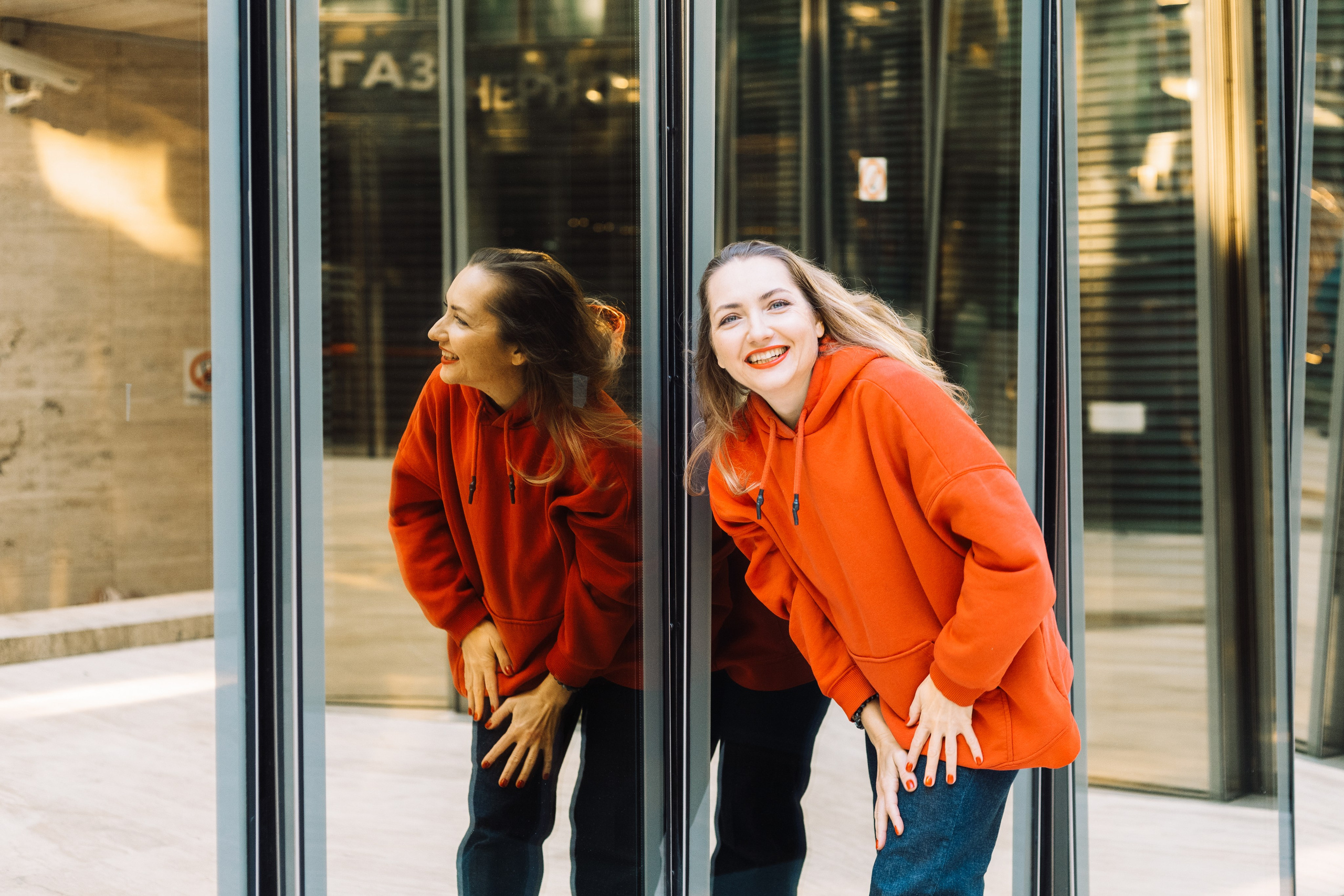 Наташа в Зазеркалье. Зеркальный дворик. Портфолио