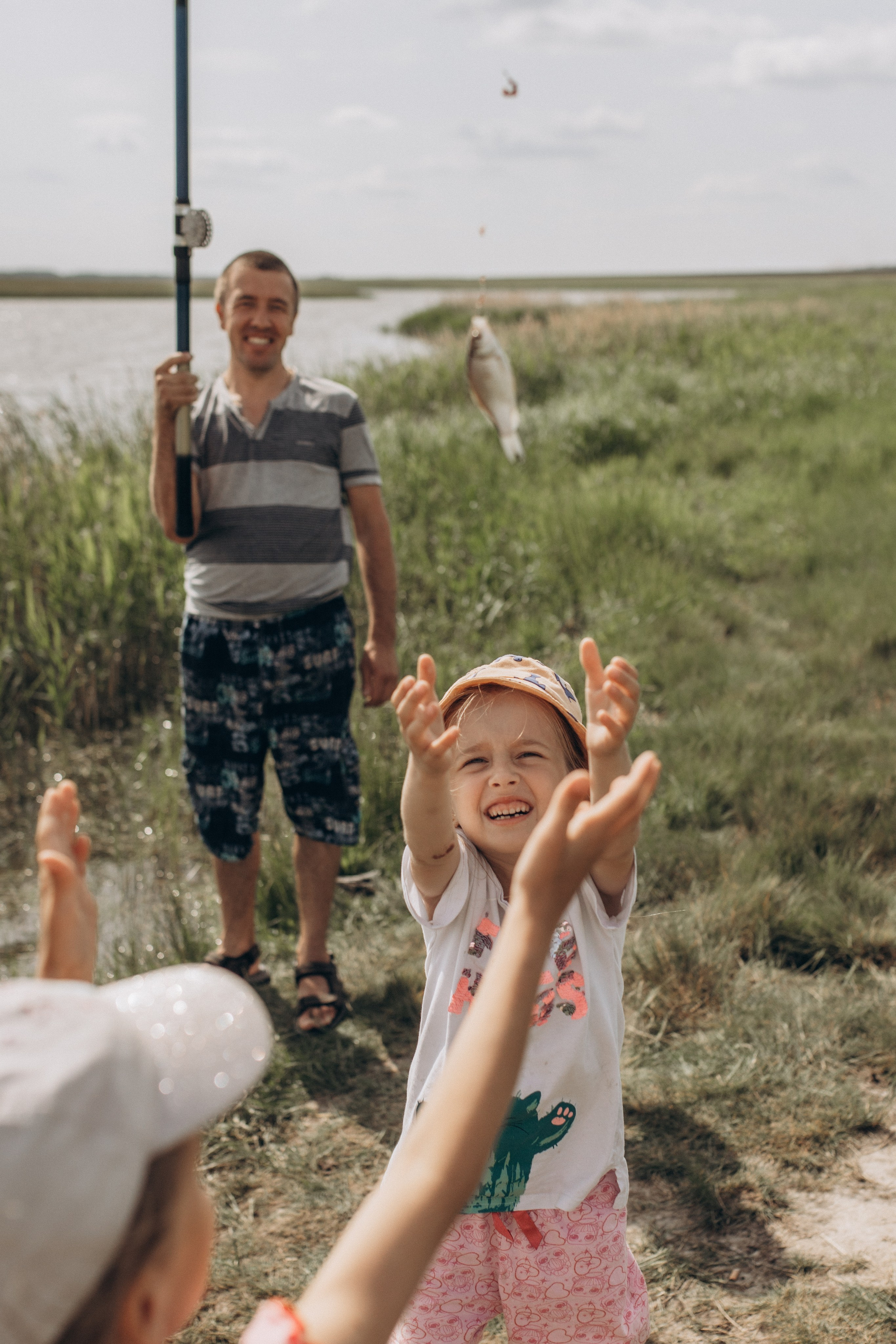 Семейная рыбалка. Семейный фотограф lifestyle в Новосибирске Елена Шпилевая