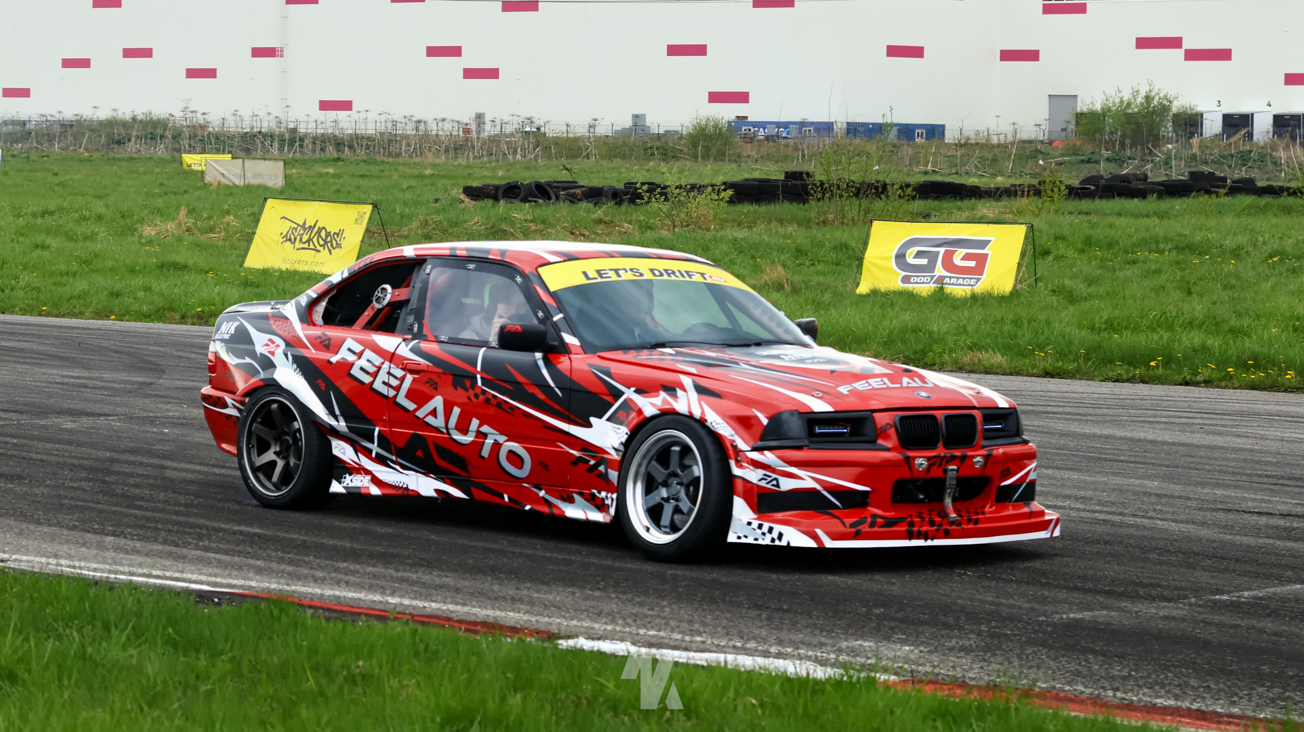 Let's Drift. Photo-nk