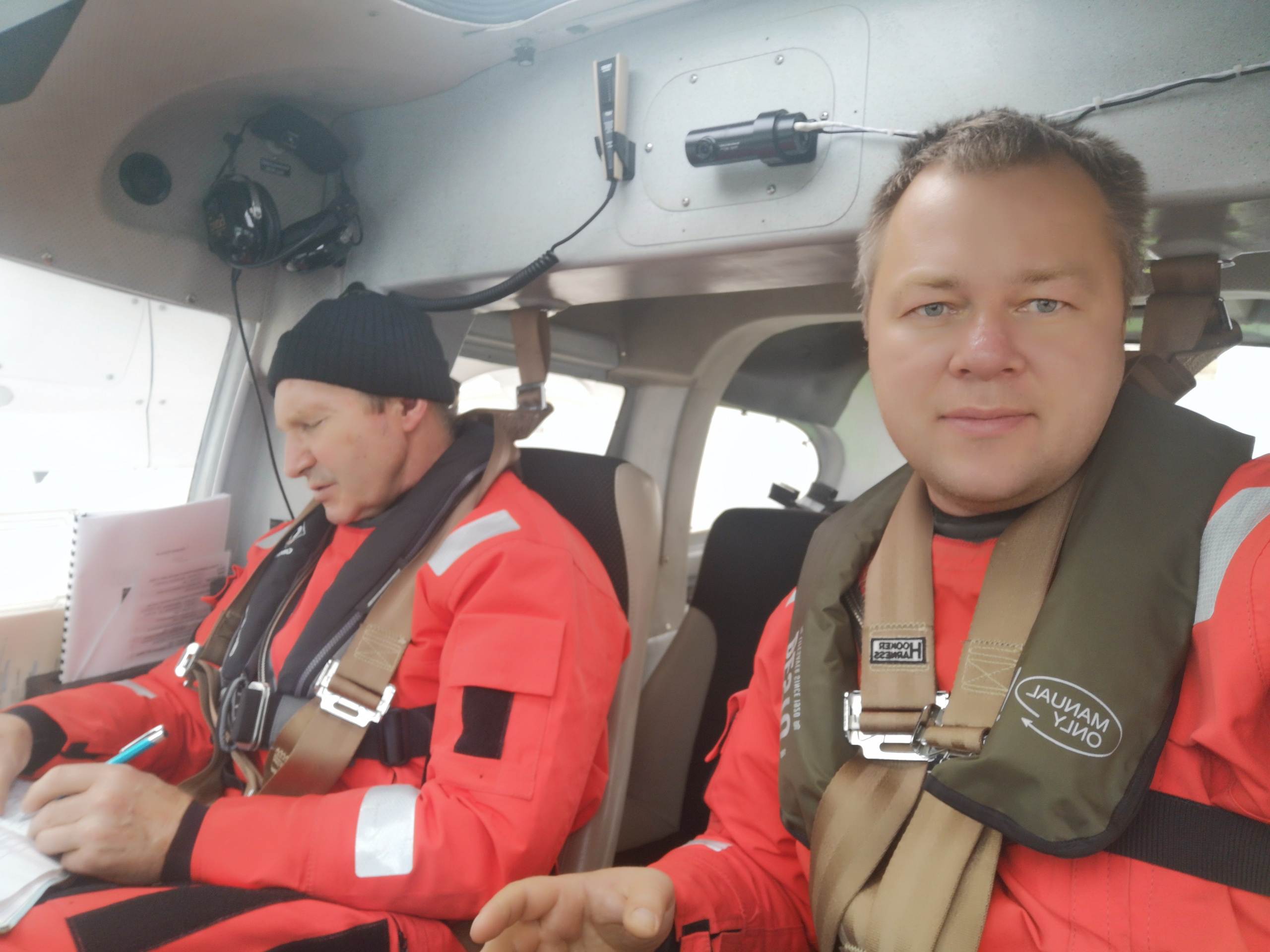 Каспийское море (наука на Ла-8) (2021 г.). Фотоальбом показывающий увлекательный мир авиации и мир медведей Андрея Иванова