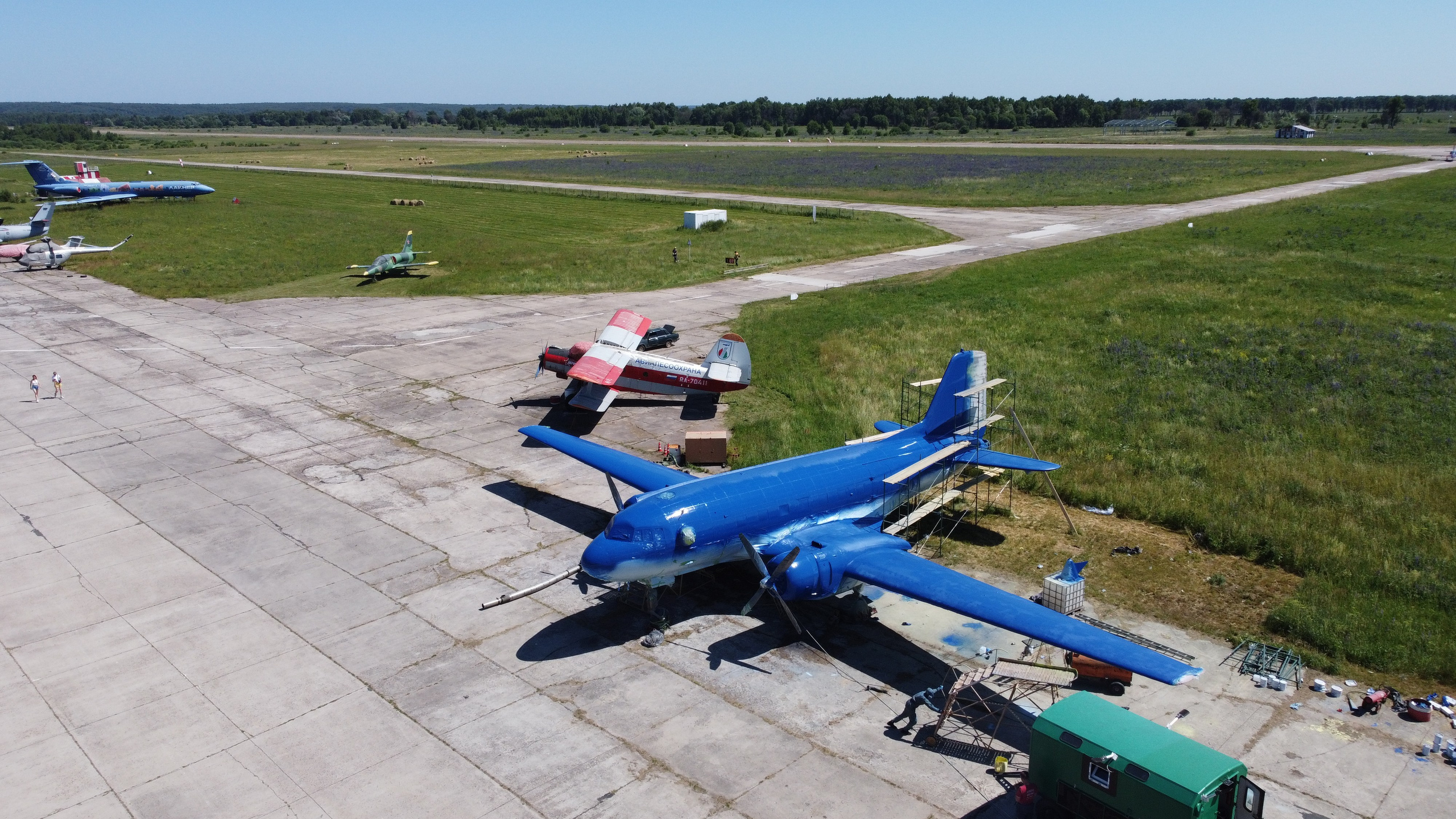 Ил-14Т «Голубая Мечта» — покраска (2022г). Фотоальбом показывающий увлекательный мир авиации и мир медведей Андрея Иванова