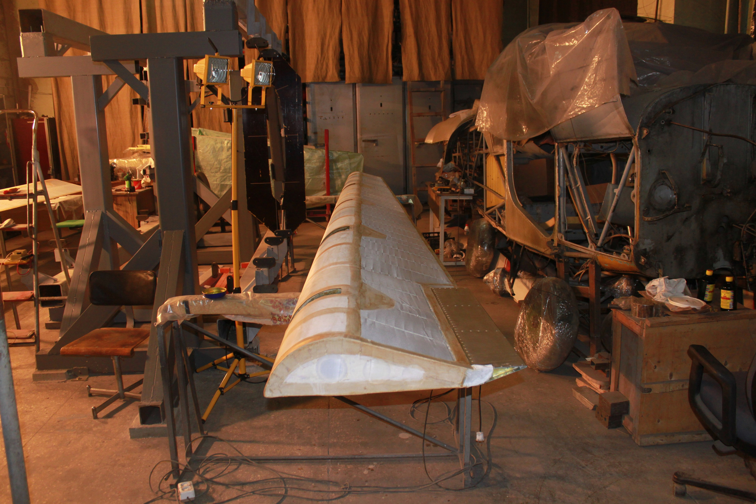 Ил-14Т «Голубая Мечта» работы в Тушино (2011 г.). Фотоальбом показывающий увлекательный мир авиации и мир медведей Андрея Иванова