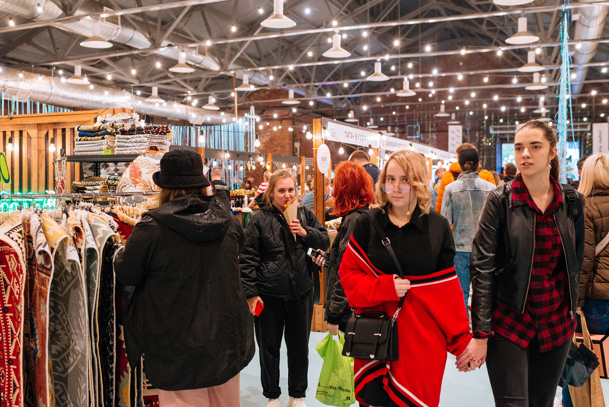 ОНИПОЖРАТЬЛЮБЯТ. Сентябрь 23. Репортажный фотограф в Санкт-Петербурге Анастасия Клёпова