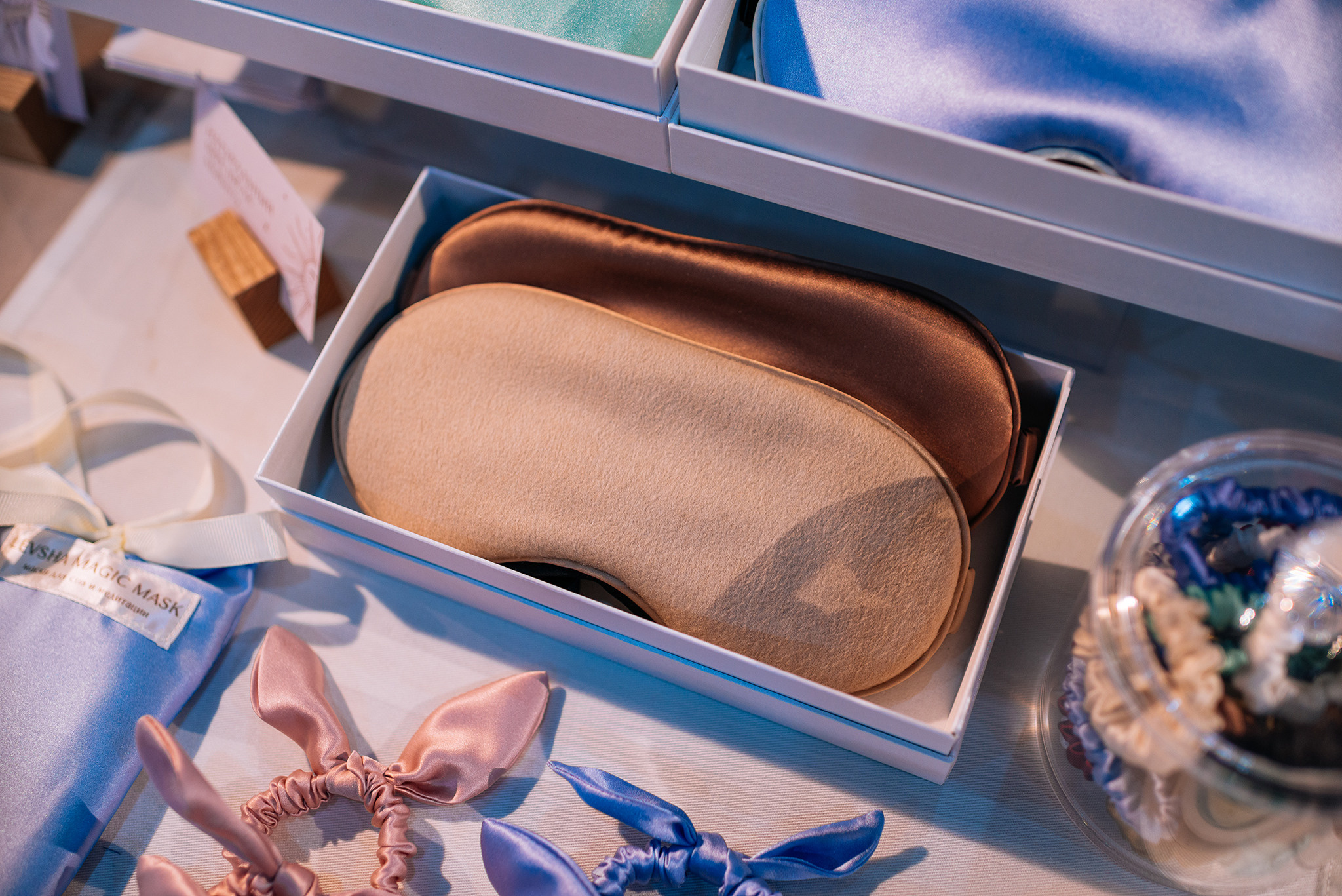 Levsha Magic Mask. Шелковые маски для сна. Репортажный фотограф в Санкт-Петербурге Анастасия Клёпова