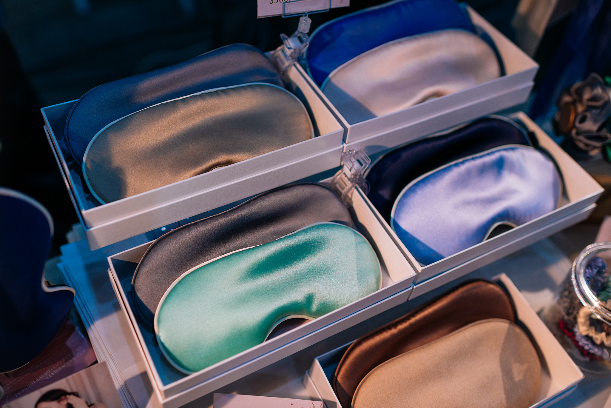 Levsha Magic Mask. Шелковые маски для сна. Репортажный фотограф в Санкт-Петербурге Анастасия Клёпова