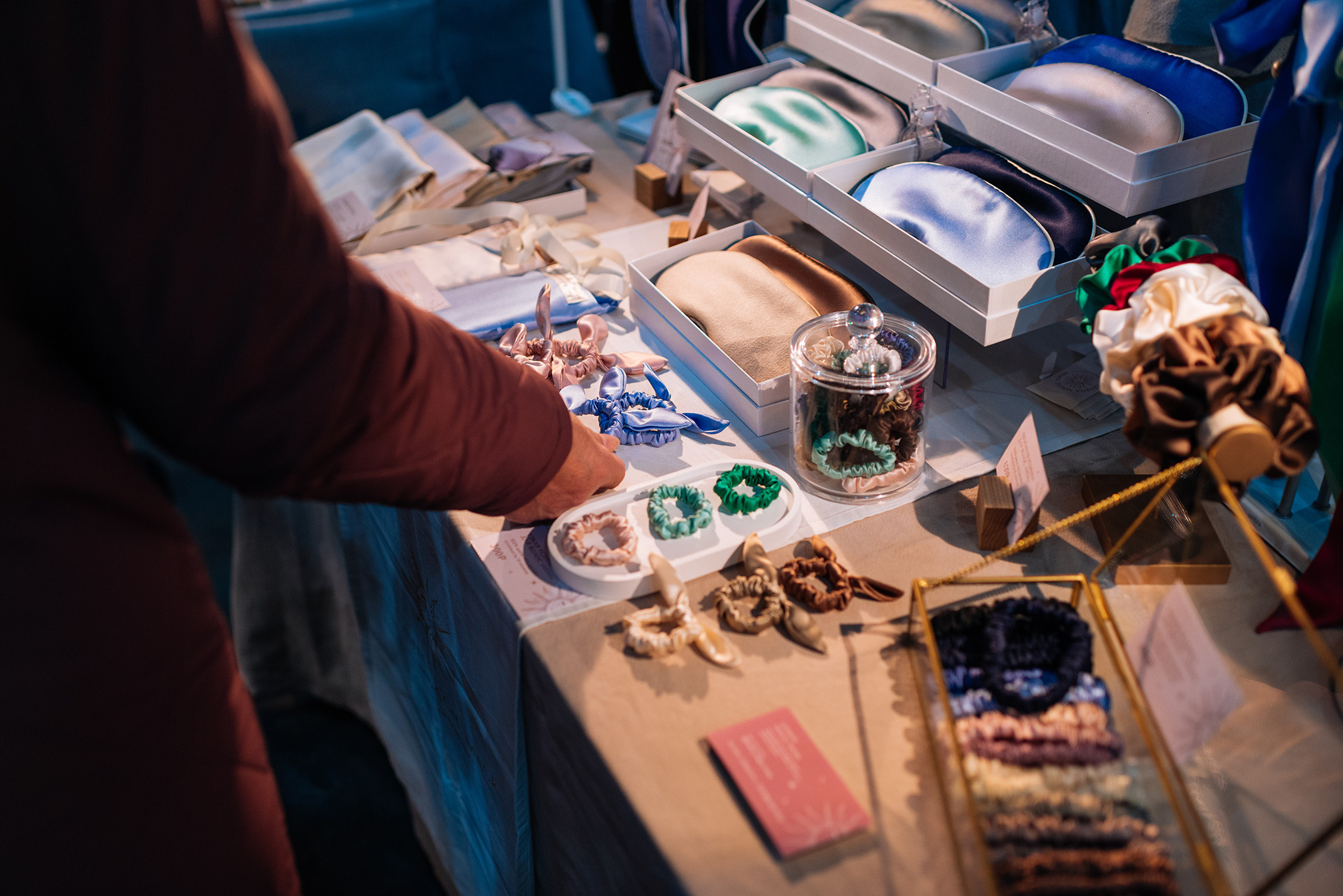 Levsha Magic Mask. Шелковые маски для сна. Репортажный фотограф в Санкт-Петербурге Анастасия Клёпова