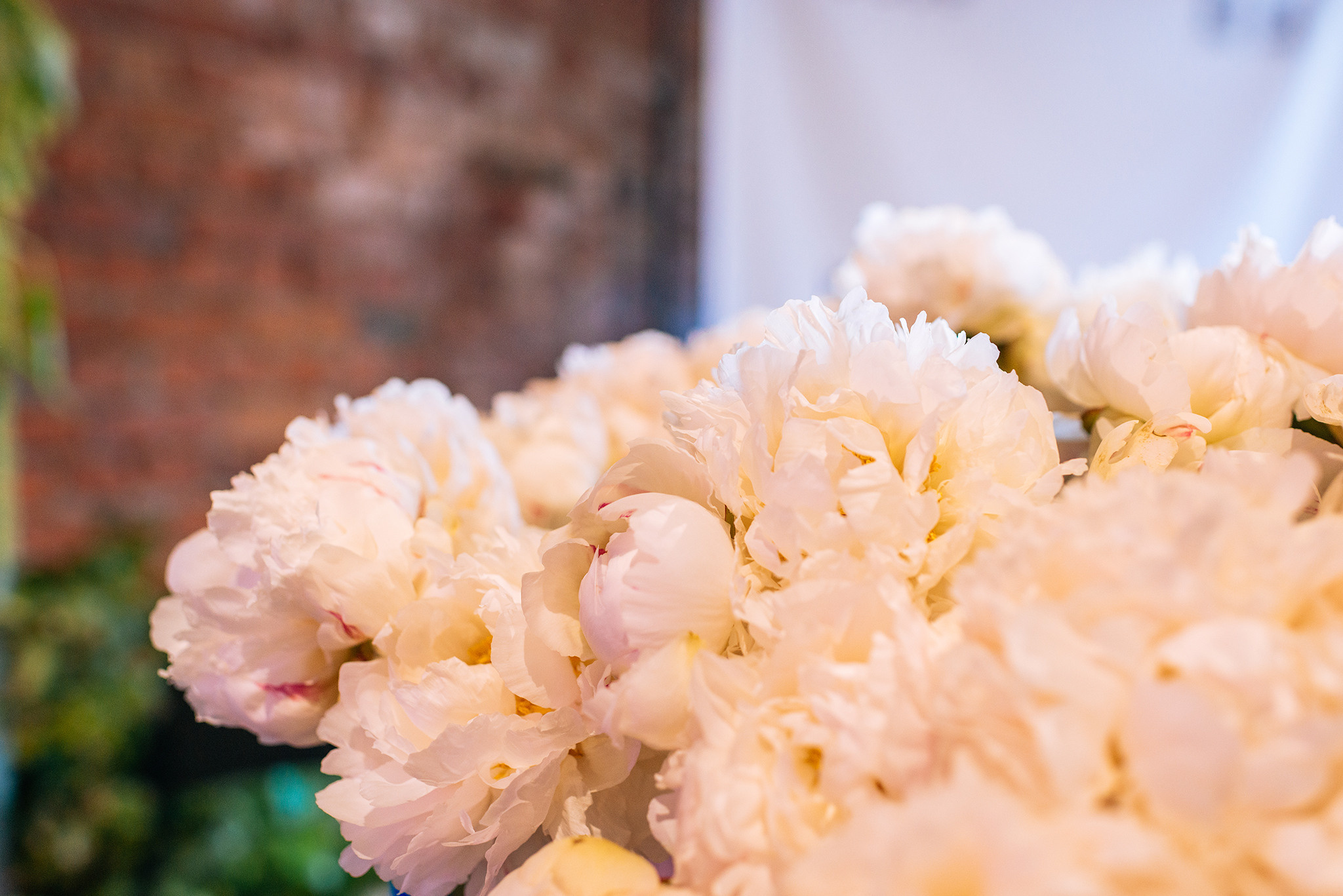 The base. Доставка цветов. Репортажный фотограф в Санкт-Петербурге Анастасия Клёпова