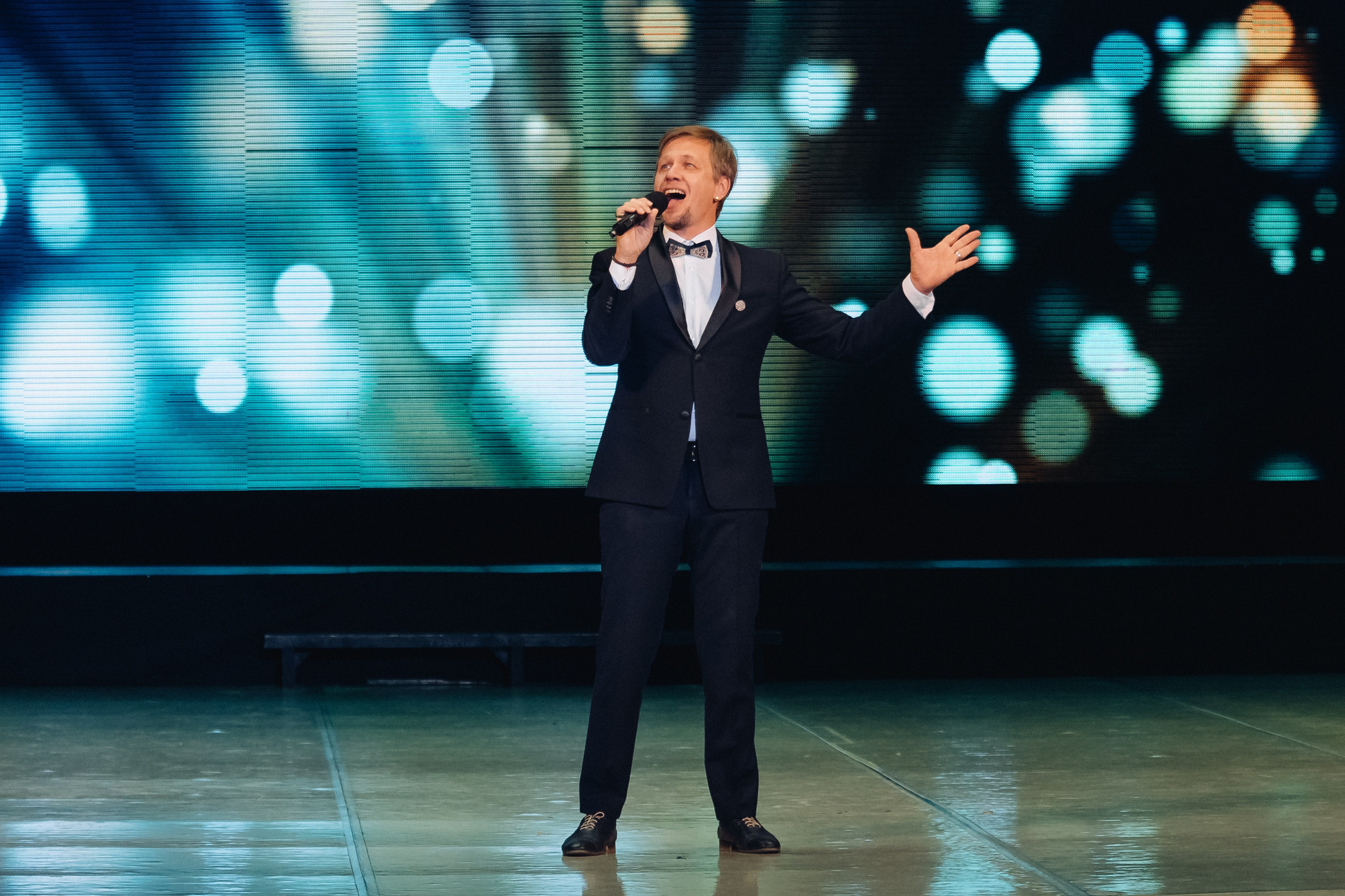 Лучший учитель родного языка и литературы 2025. Свадебный и семейный фотограф в Улан-Удэ