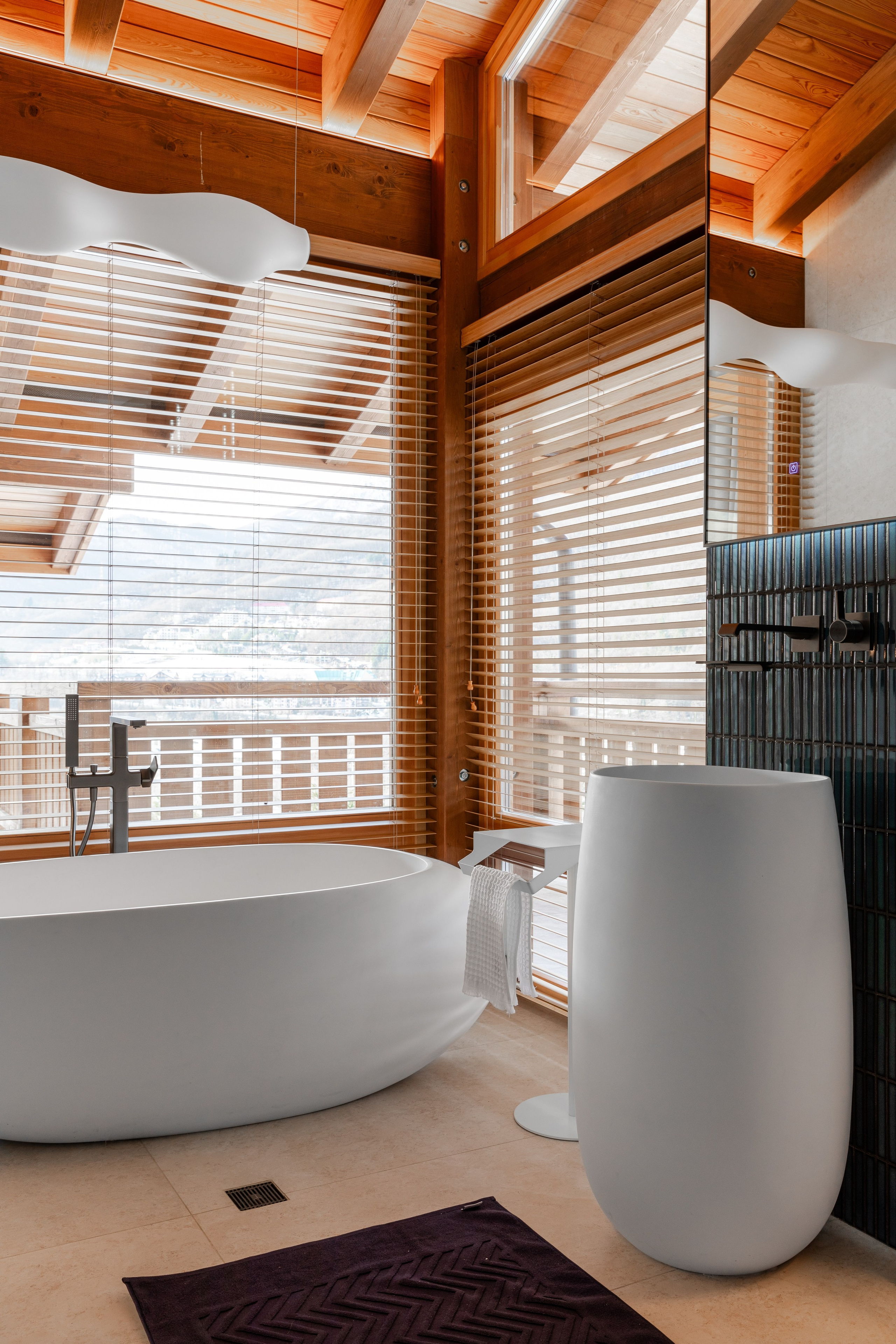 Интерьерная фотосъёмка загородного дома площадью 300 кв м в п. Эстосадок. Интерьерный фотограф Москва