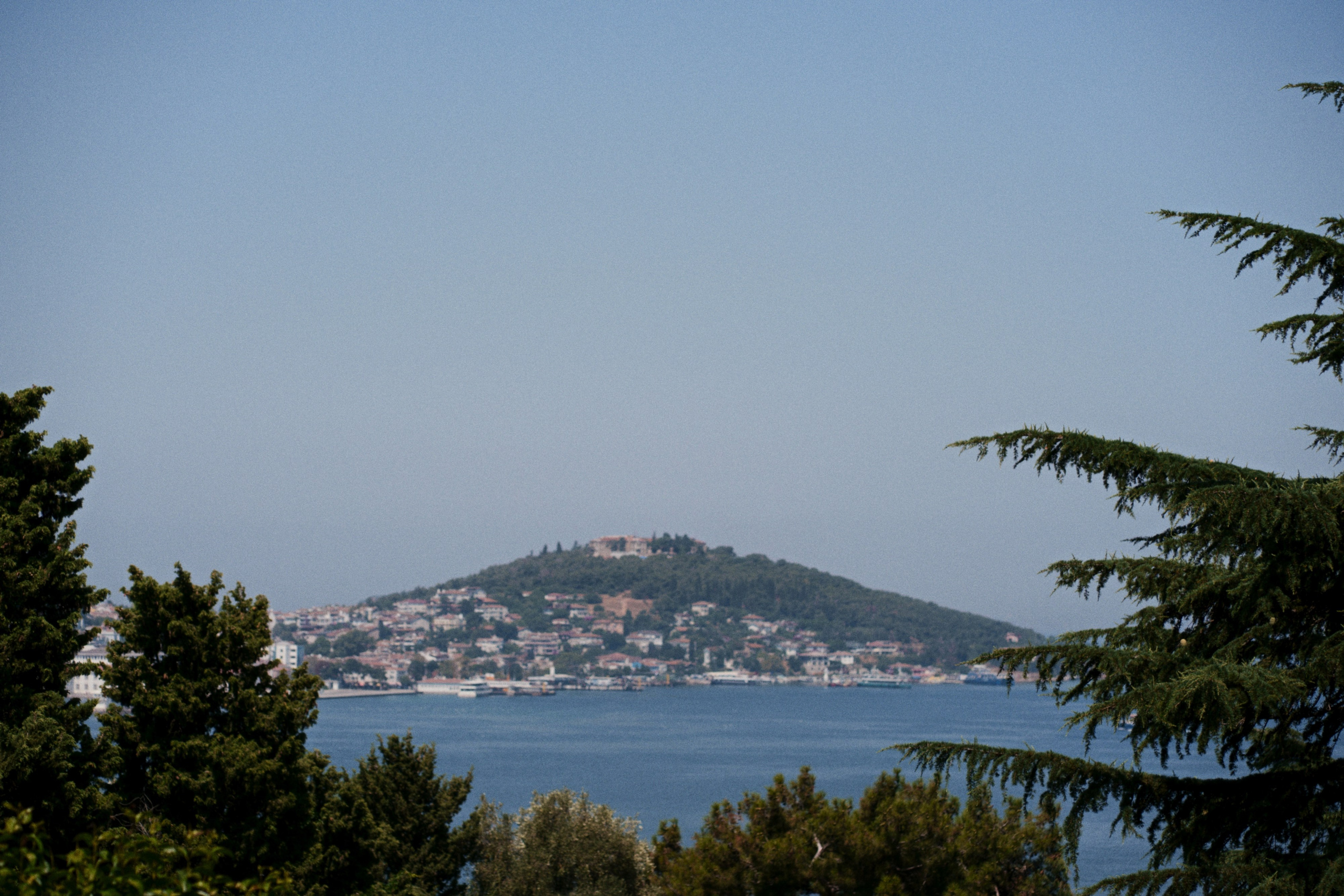 Büyükada х Heybeliada, Istanbul / Türkey SS25. Фотограф Юрин Евгений