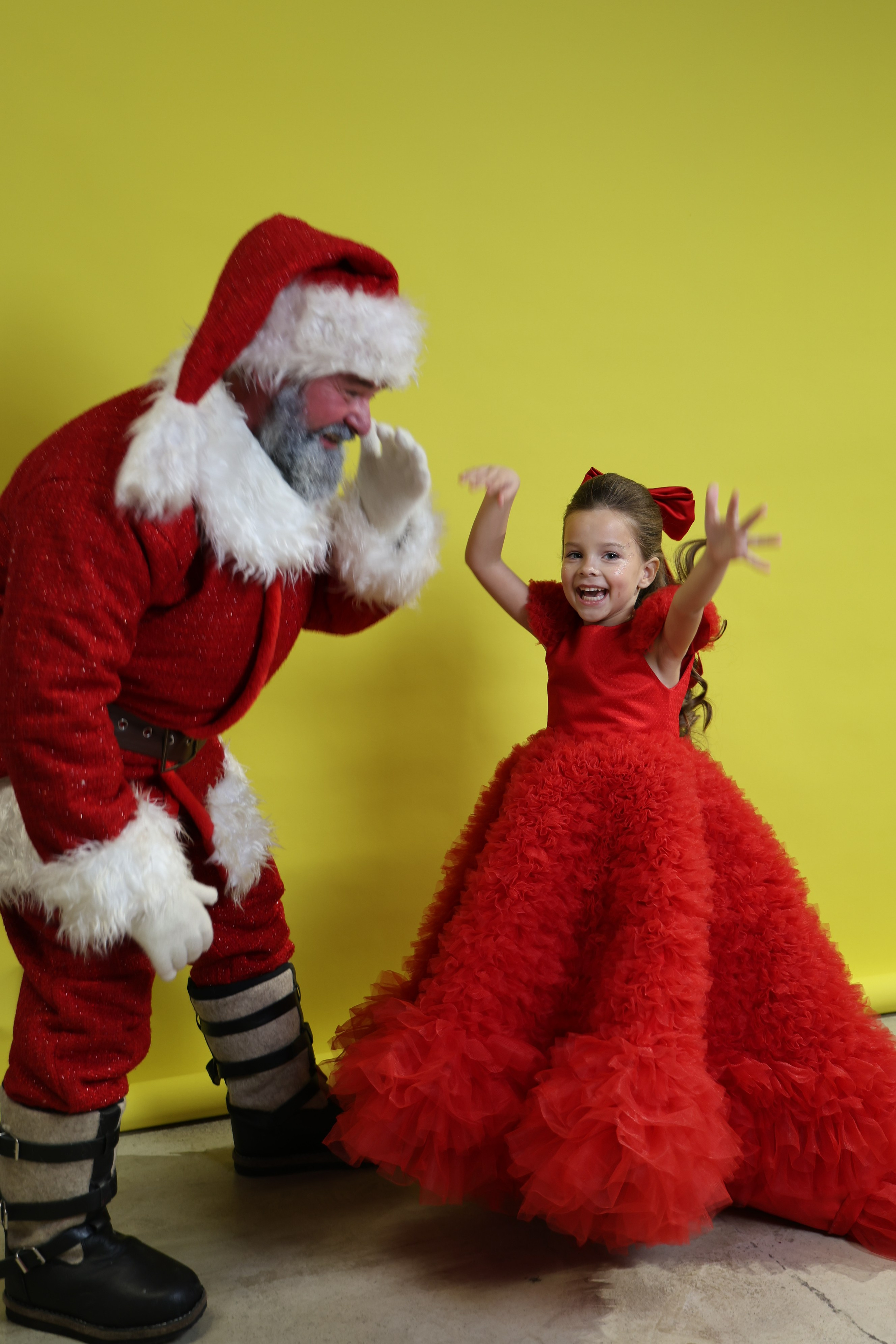 Фотосессия, Новый год, красивое платье, подарки, шампанское. Свадебный, семейный, женский и детский фотограф из Екатеринбурга