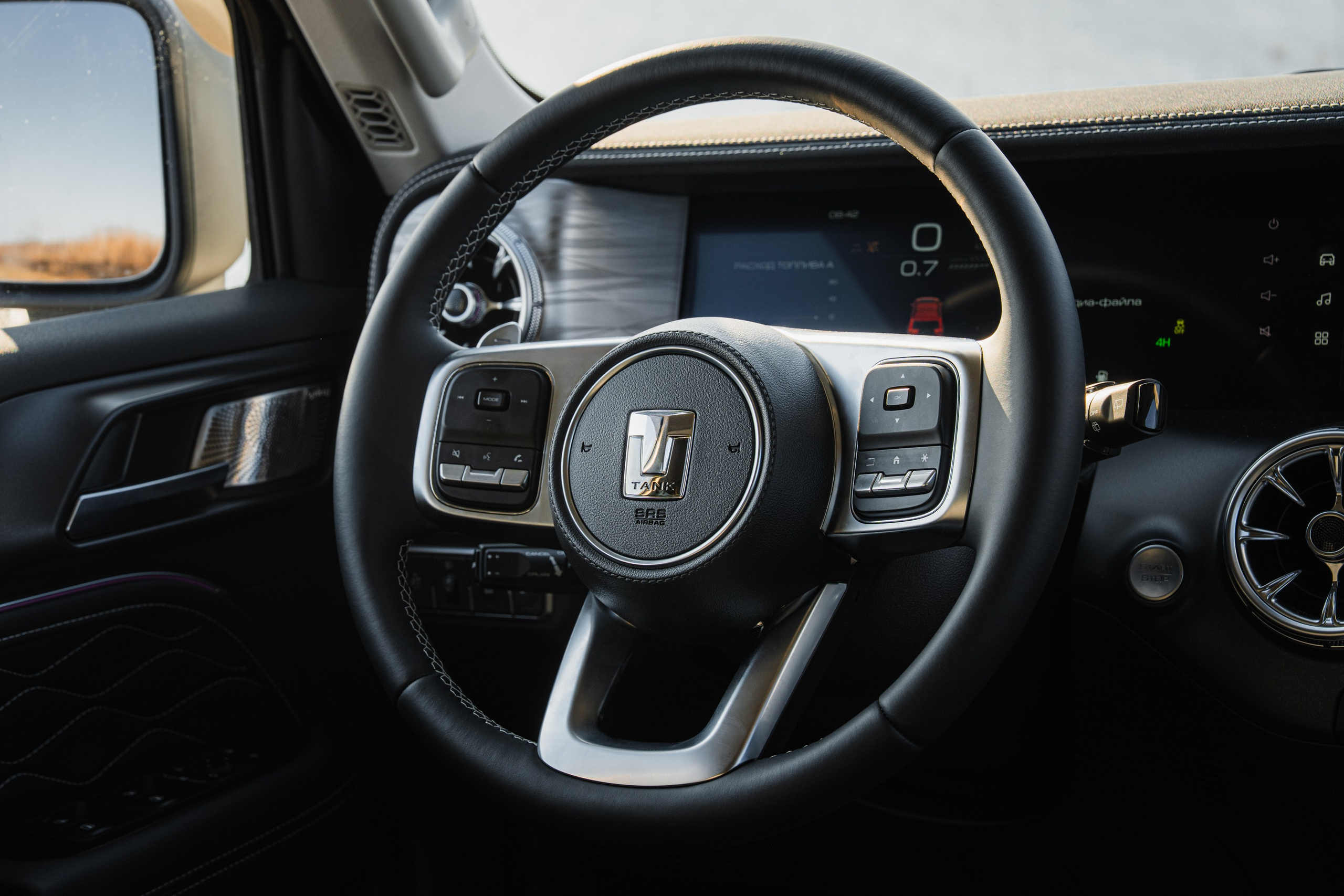 坦克300. Ivan Zaitsev (IZIART) — 通过照片和视频创建文化代码