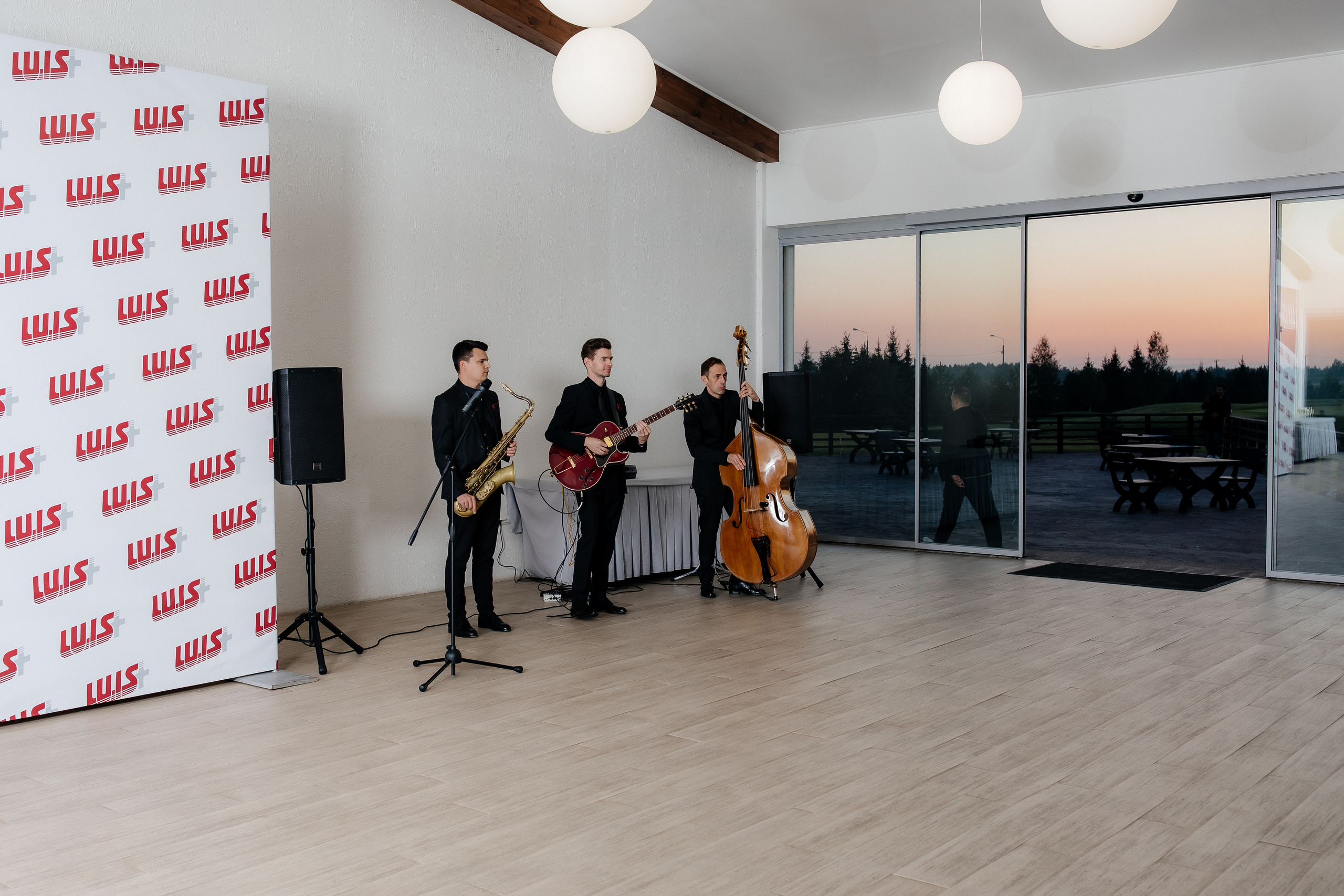 LUIS+. Ирина Тихонова — фотограф для детей и коллективов в Москве