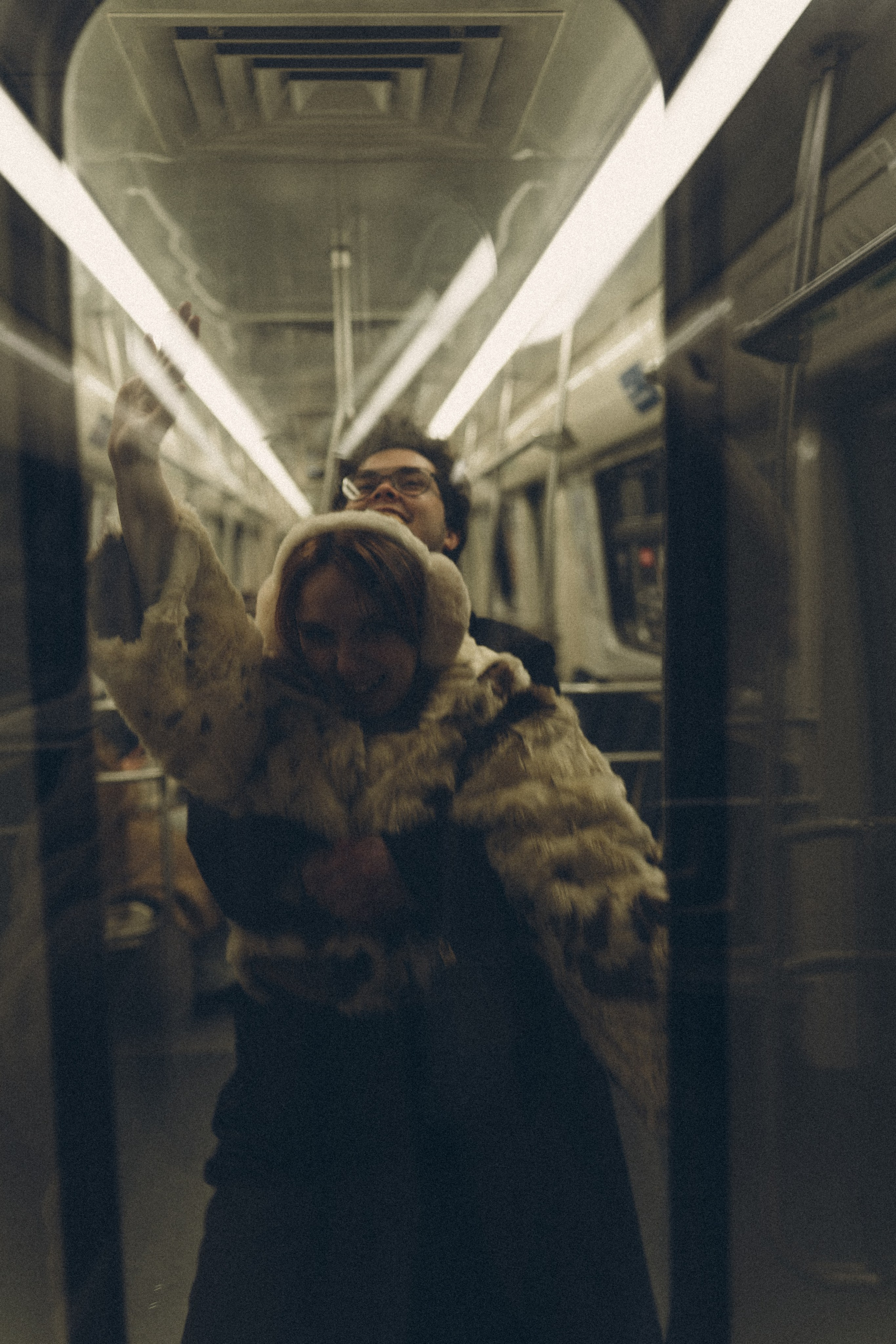 НОВОГОДНЯЯ ФОТОСЕСИИЯ ПАРЫ В МЕТРО ЛЮБОВЬ. Профессиональный фотограф, Санкт-Петербург — Виктория Богомолова