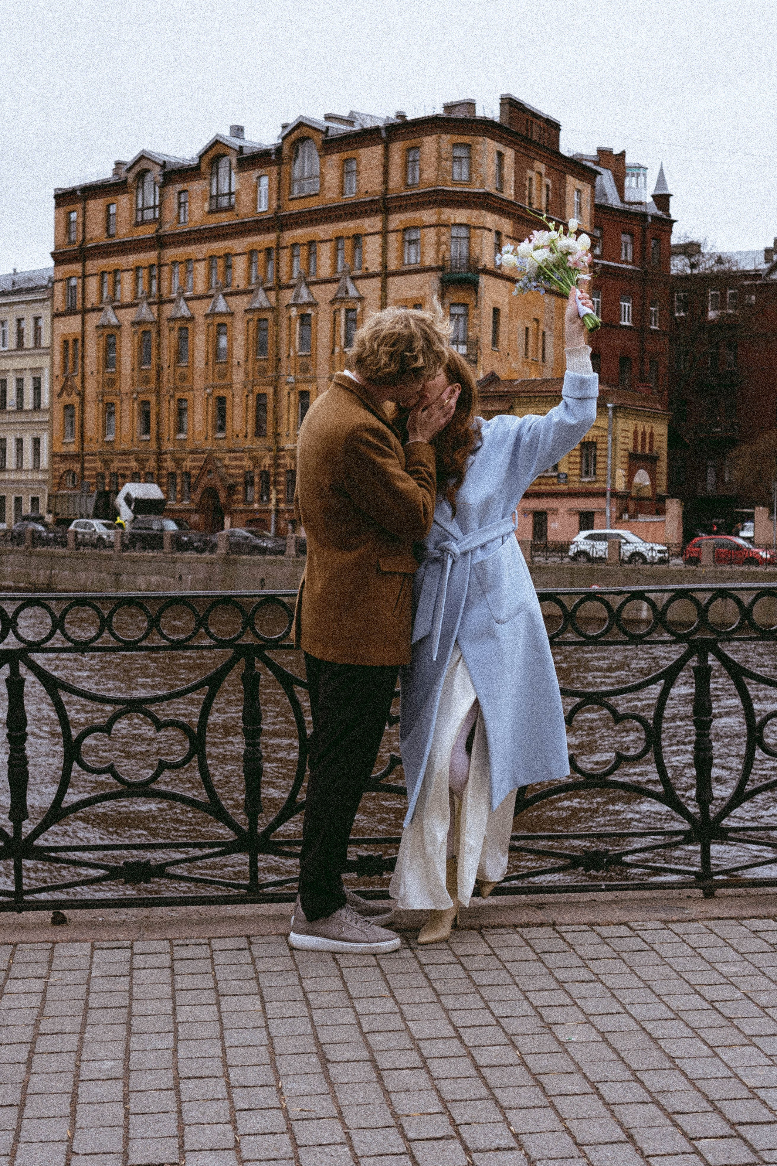 СВАДЕБНАЯ ПРОГУЛКА ПО ПЕТРОГРАДКЕ ВЕСНОЙ (ФОТОСЕССИИЯ ПАРЫ СВАДЕБНАЯ). Профессиональный фотограф, Санкт-Петербург — Виктория Богомолова