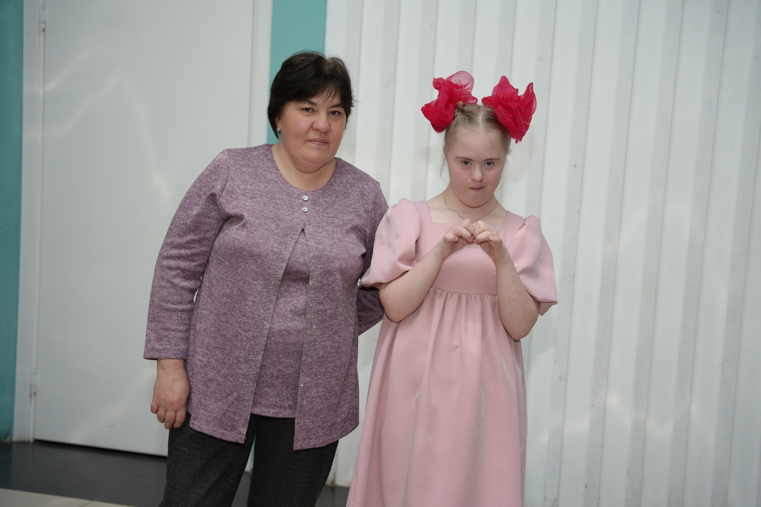 Социально —благотворительная акция «Ты в этом мире не один», посвященная Международному дню инвалидов. ВЫПУСКНЫЕ АЛЬБОМЫ, Школьный фотограф, семейный и свадебный в Саратове и области Ольга Плаксина