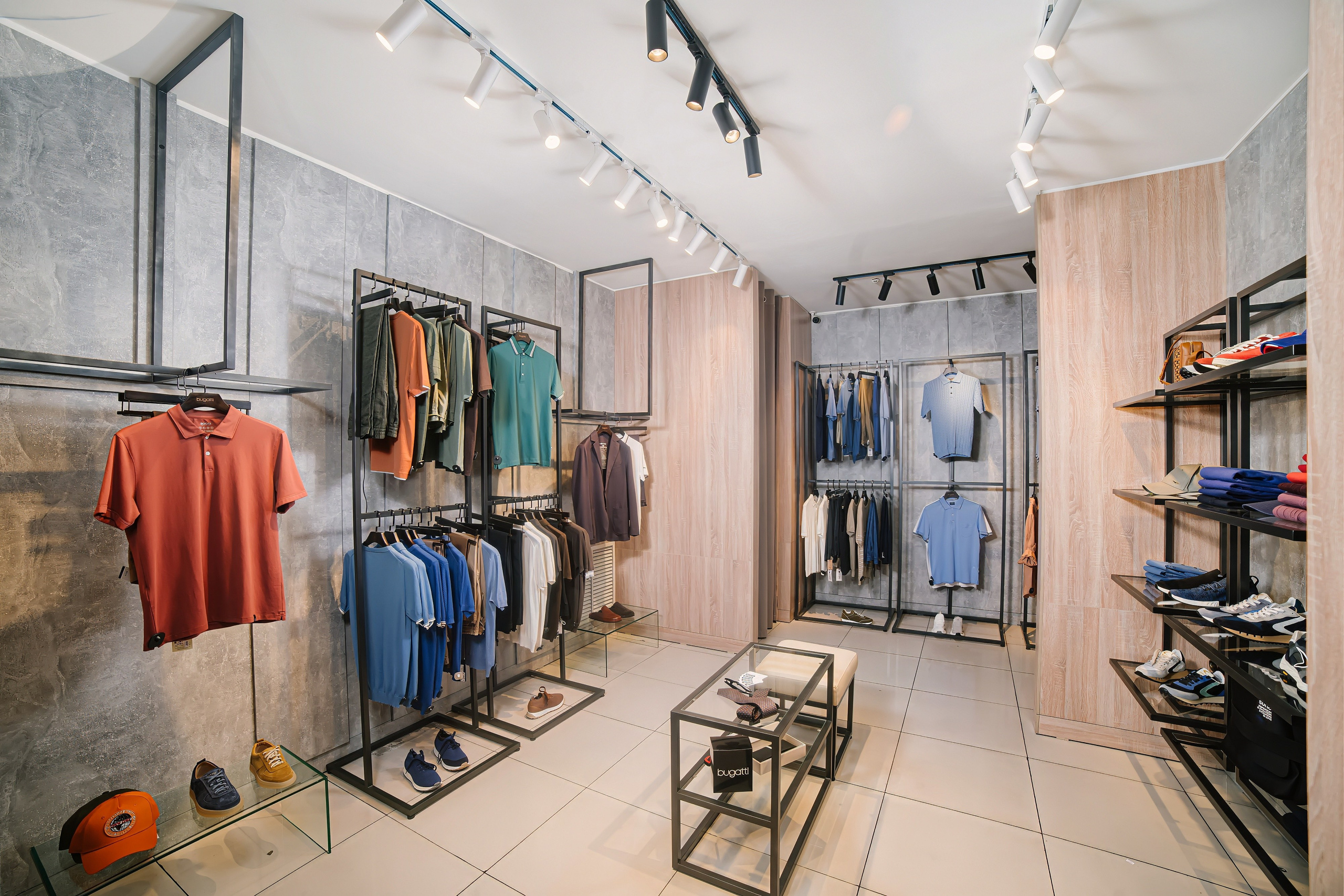 Интерьер бутика Bugatti. Профессиональная съемка в Алматы