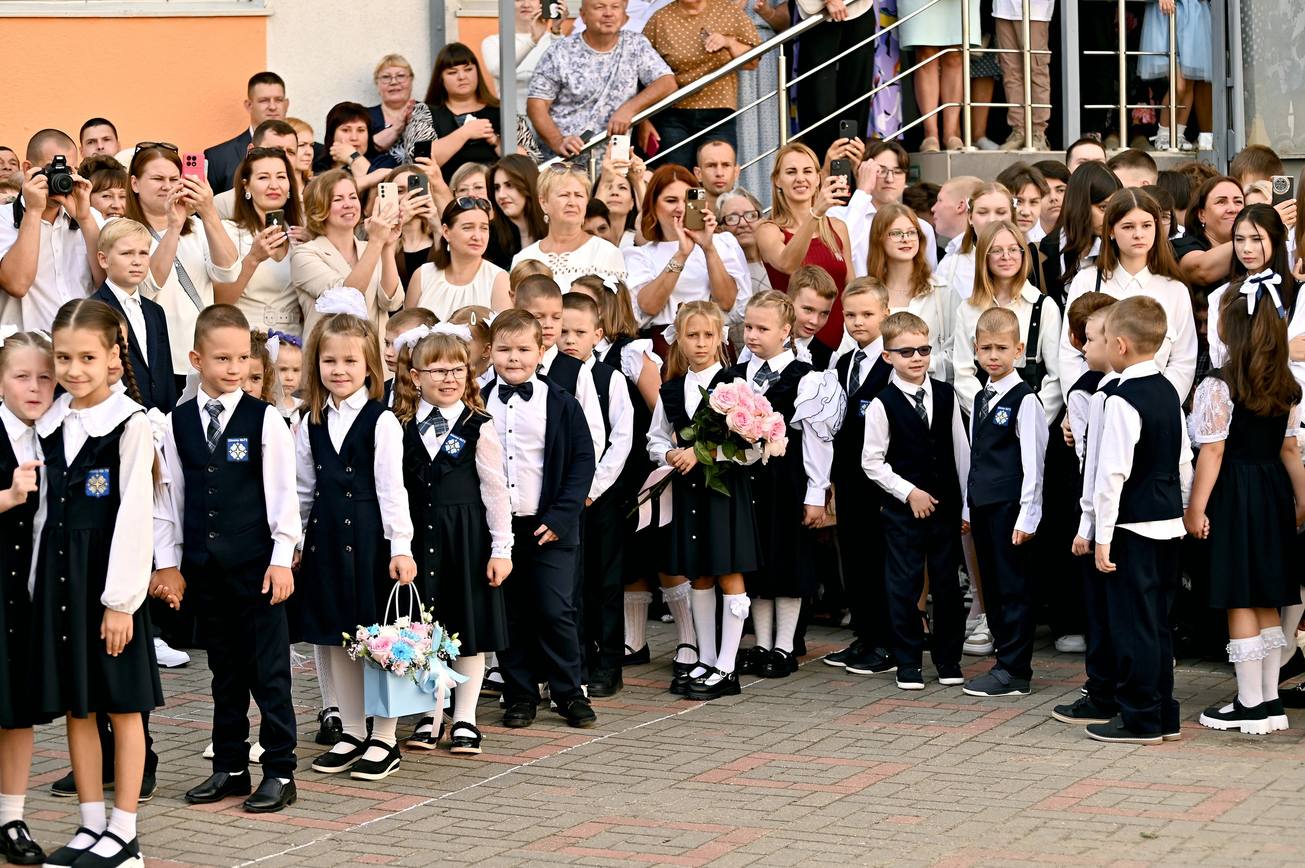 Первоклассник. ФОТОГРАФ ВАШИХ МЕРОПРИЯТИЙ РЯЗАНЬ СЕРГЕЙ КЛЮЕВ Концертная фотография близка к репортажу и портретной съемке