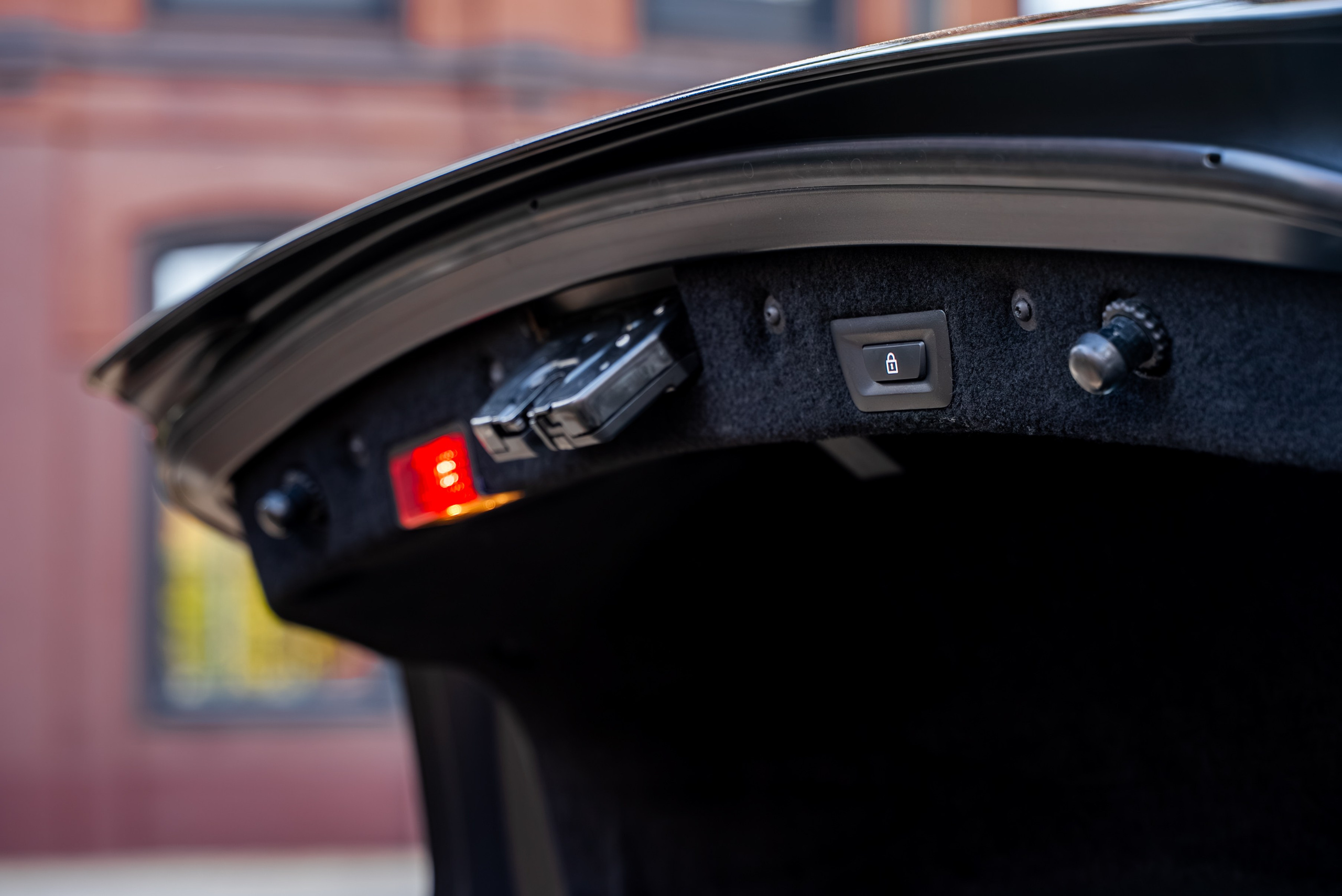 Авто на продажу BMW 6M series coupe. KUSTOV PRODUCTION — профессиональная фотосъёмка в Москве