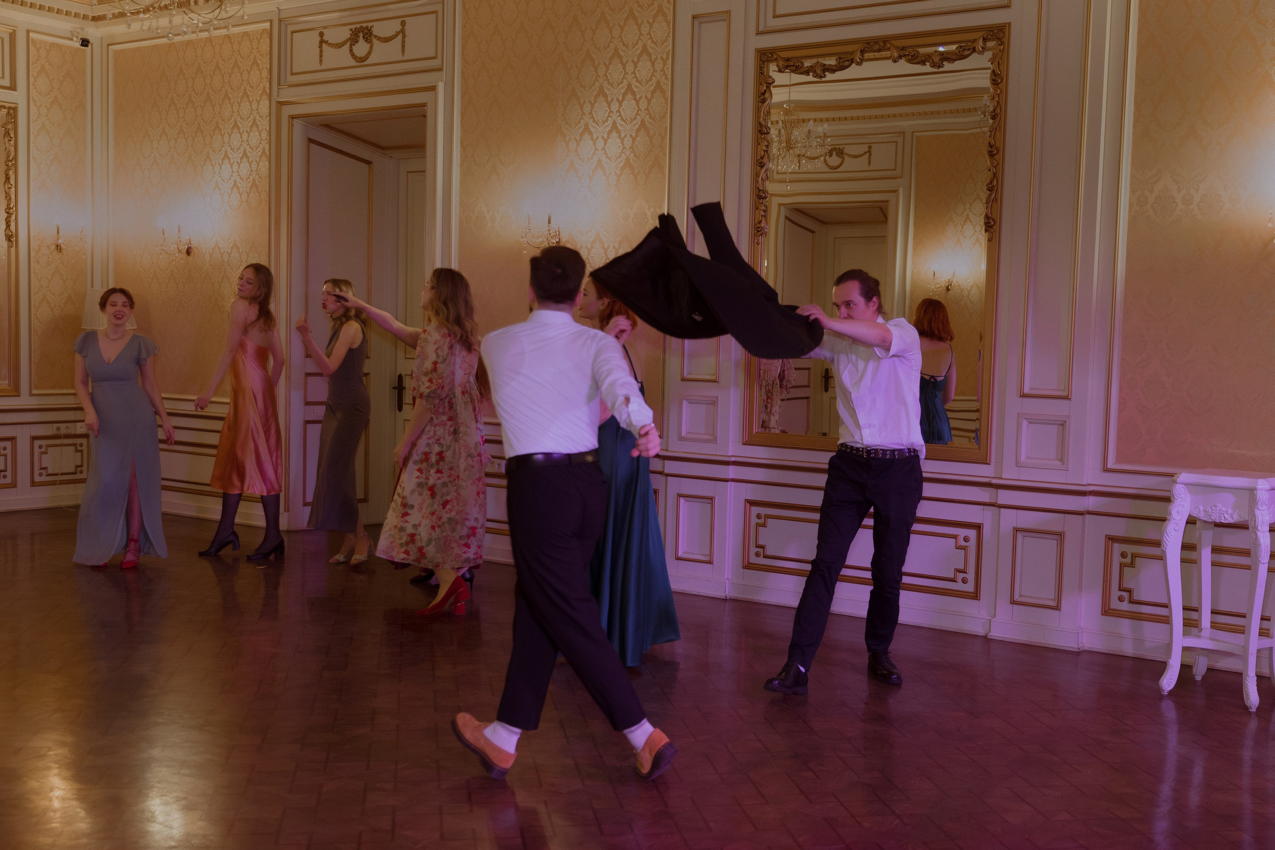 Welcome back to your own dinner party. Фотограф Лия Козловская Минск