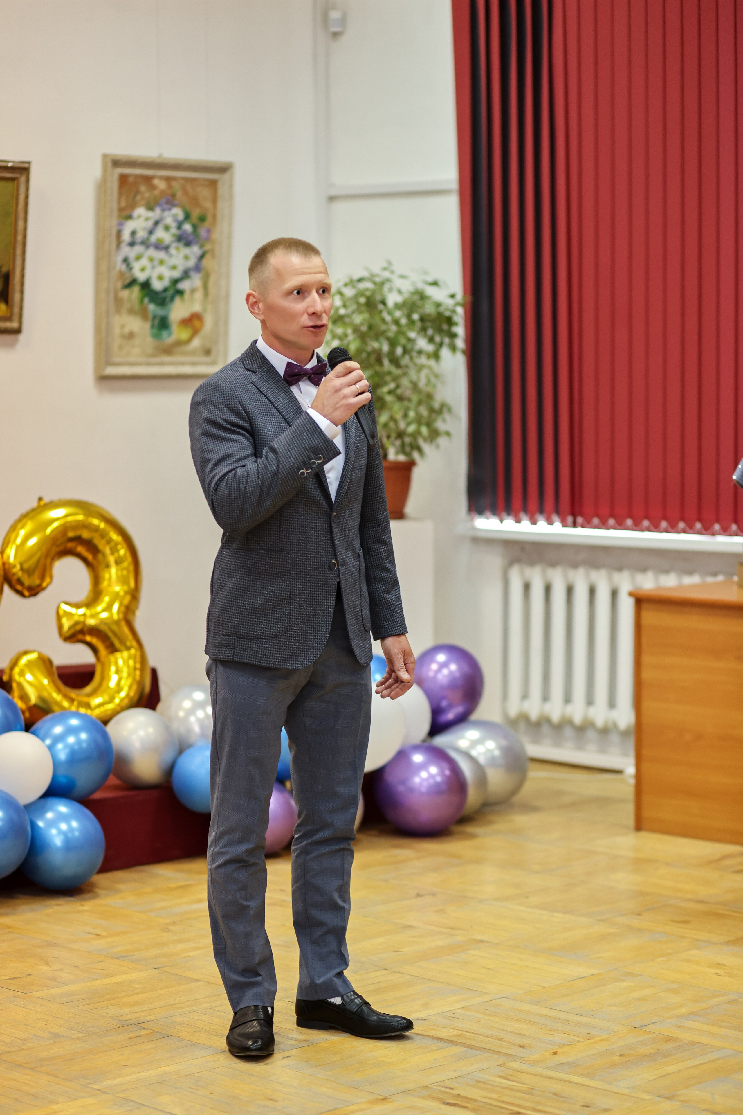 Вручение аттестатов. Школа № 7, выпускники 11 класса 2023 г. Студия выпускных альбомов Остров