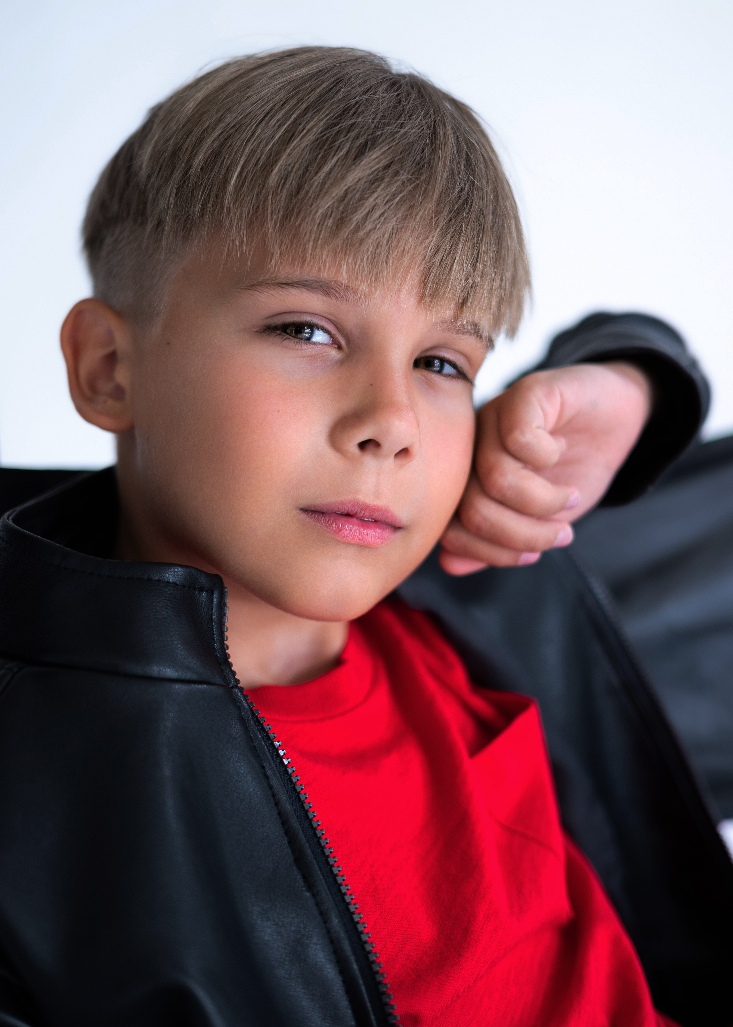 Модельное портфолио. Фотограф Москва Виктория Вишневская актерское / модельное портфолио