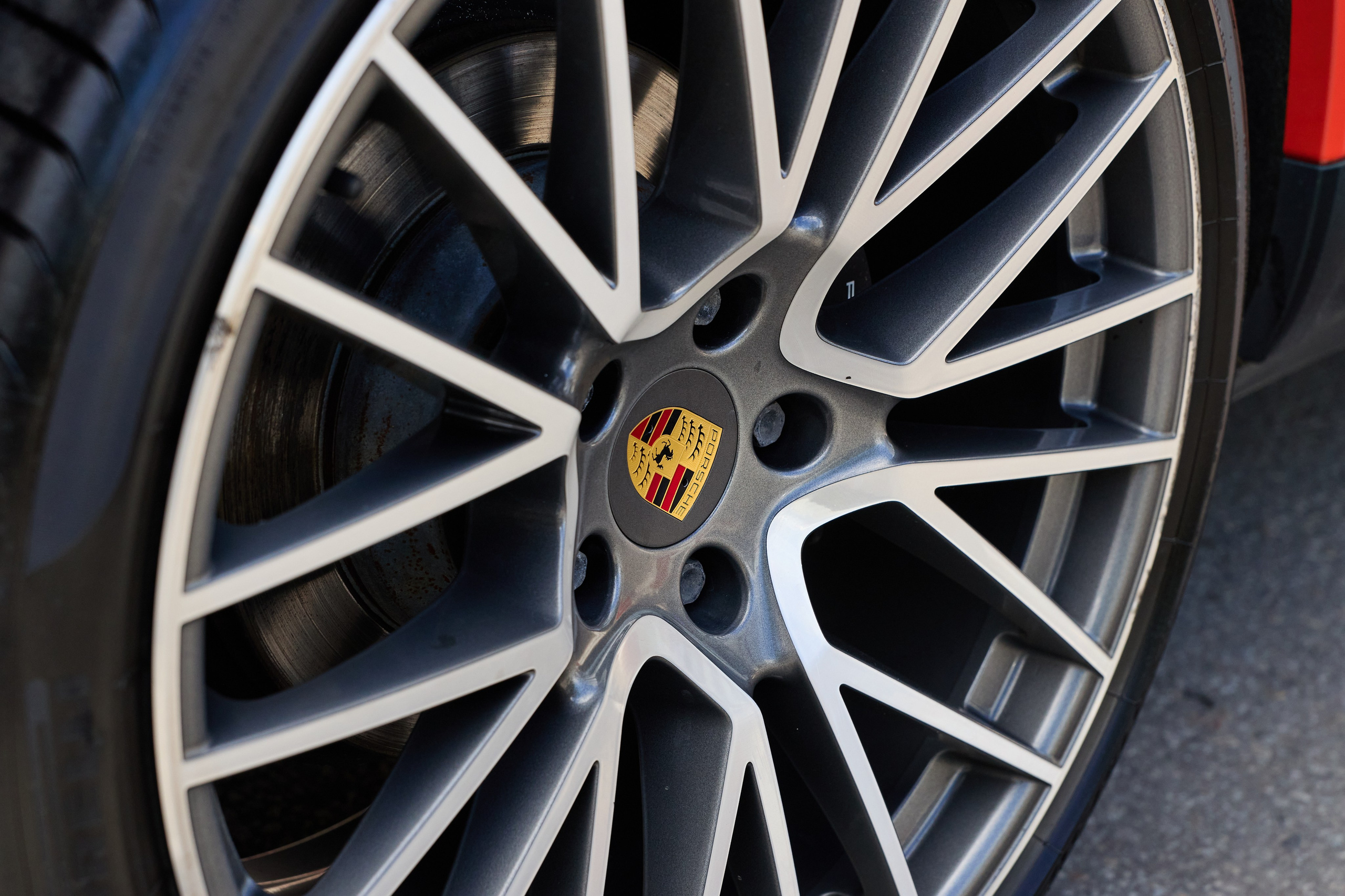 Porsche Cayenne. IDeAI studio