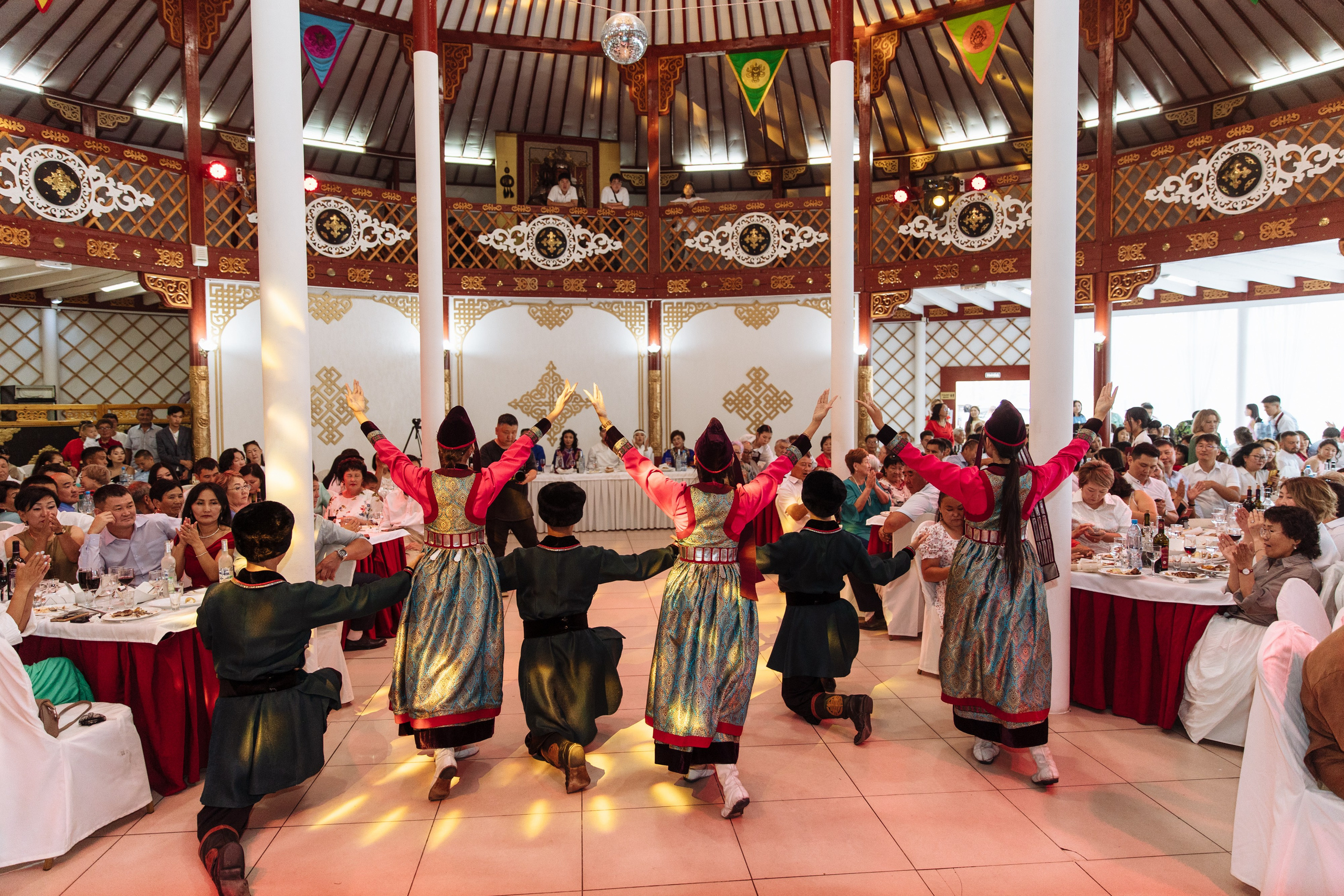 Александр и Сарана. Свадебный и семейный фотограф в Улан-Удэ