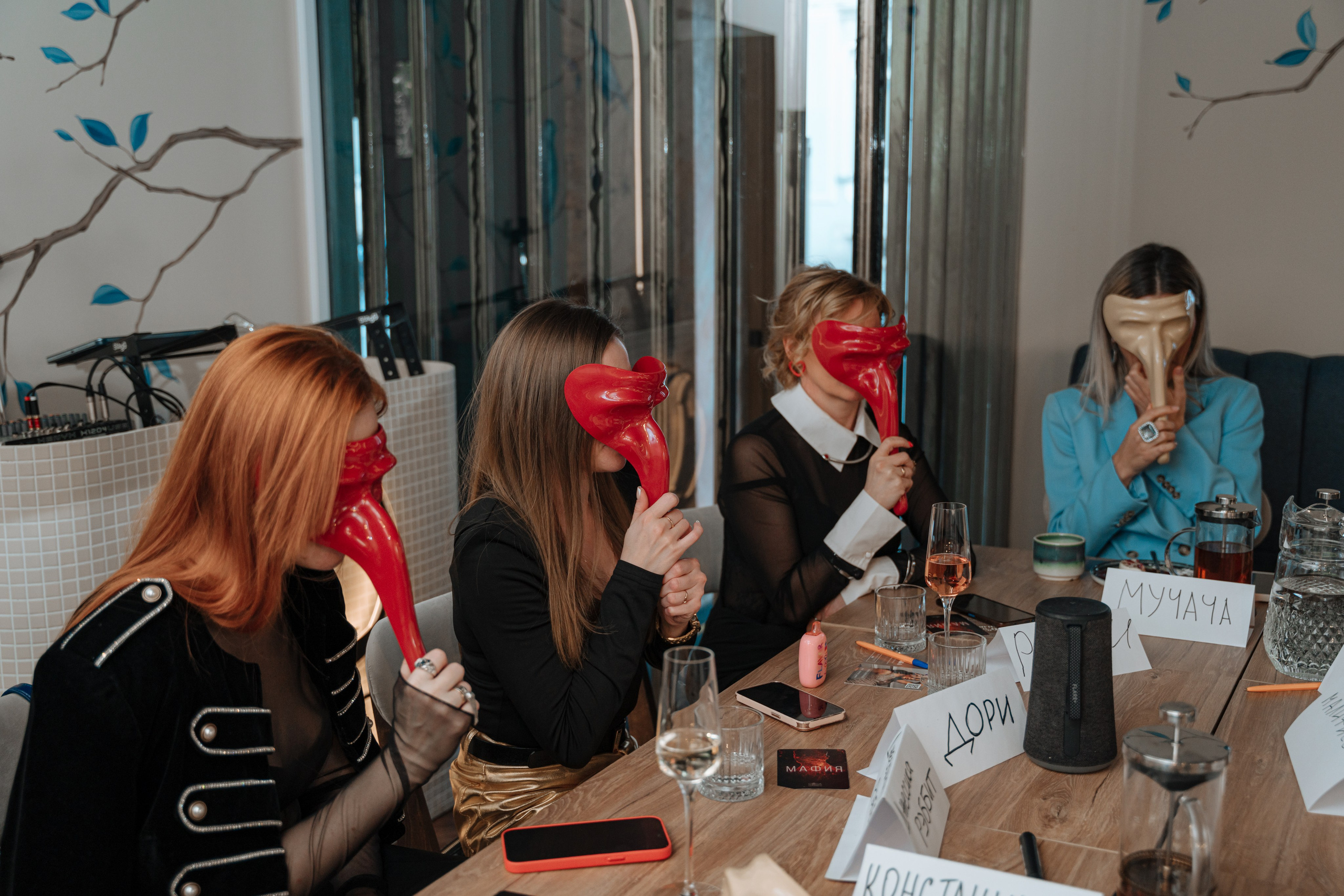 Мафия. Бар FINCH. ЖЕНСКИЙ КЛУБ LAXMI. Портретный фотограф в Санкт-Петербурге Дмитриева Наталия