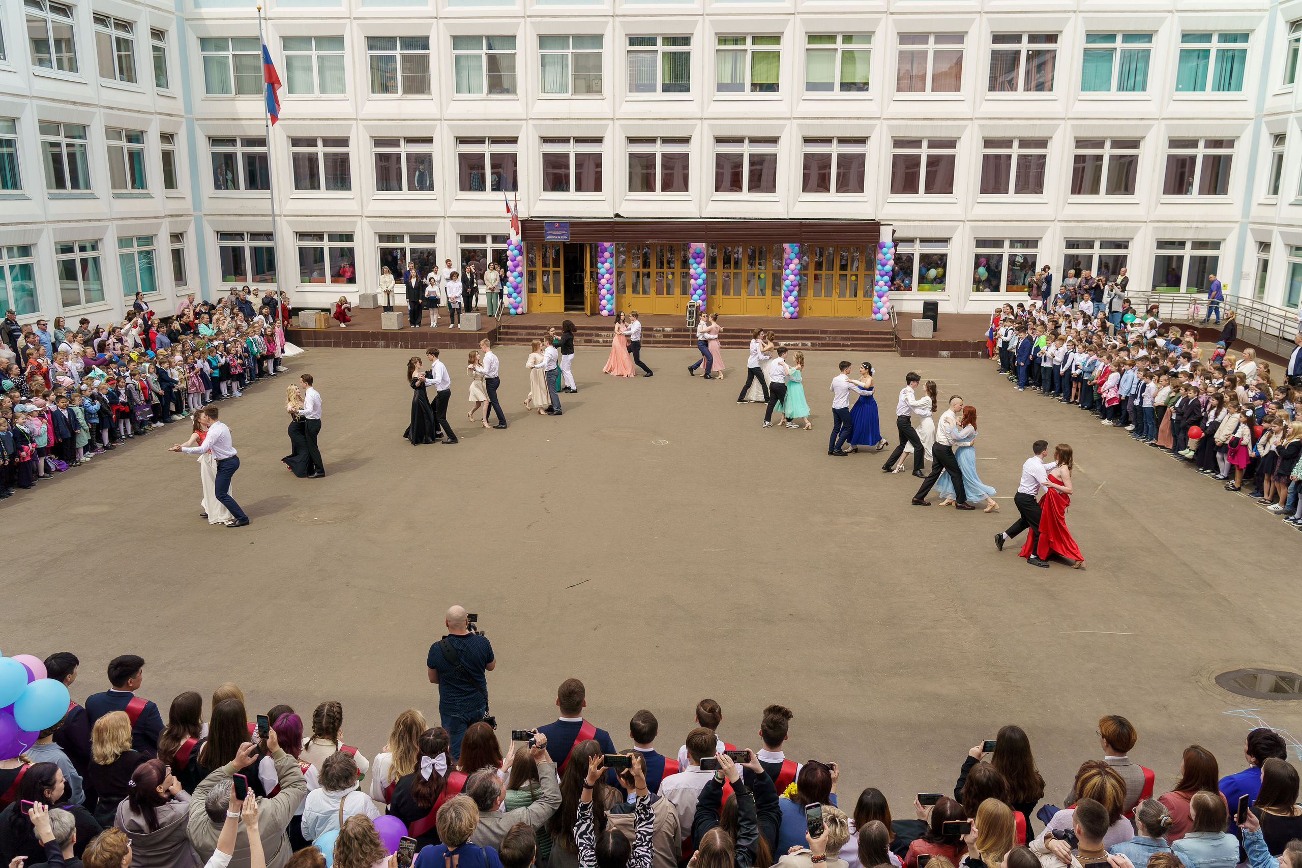Последний звонок, выпускной в школе. «Студия DRONAVT`s» — видеосъёмка и фотография г. Москва