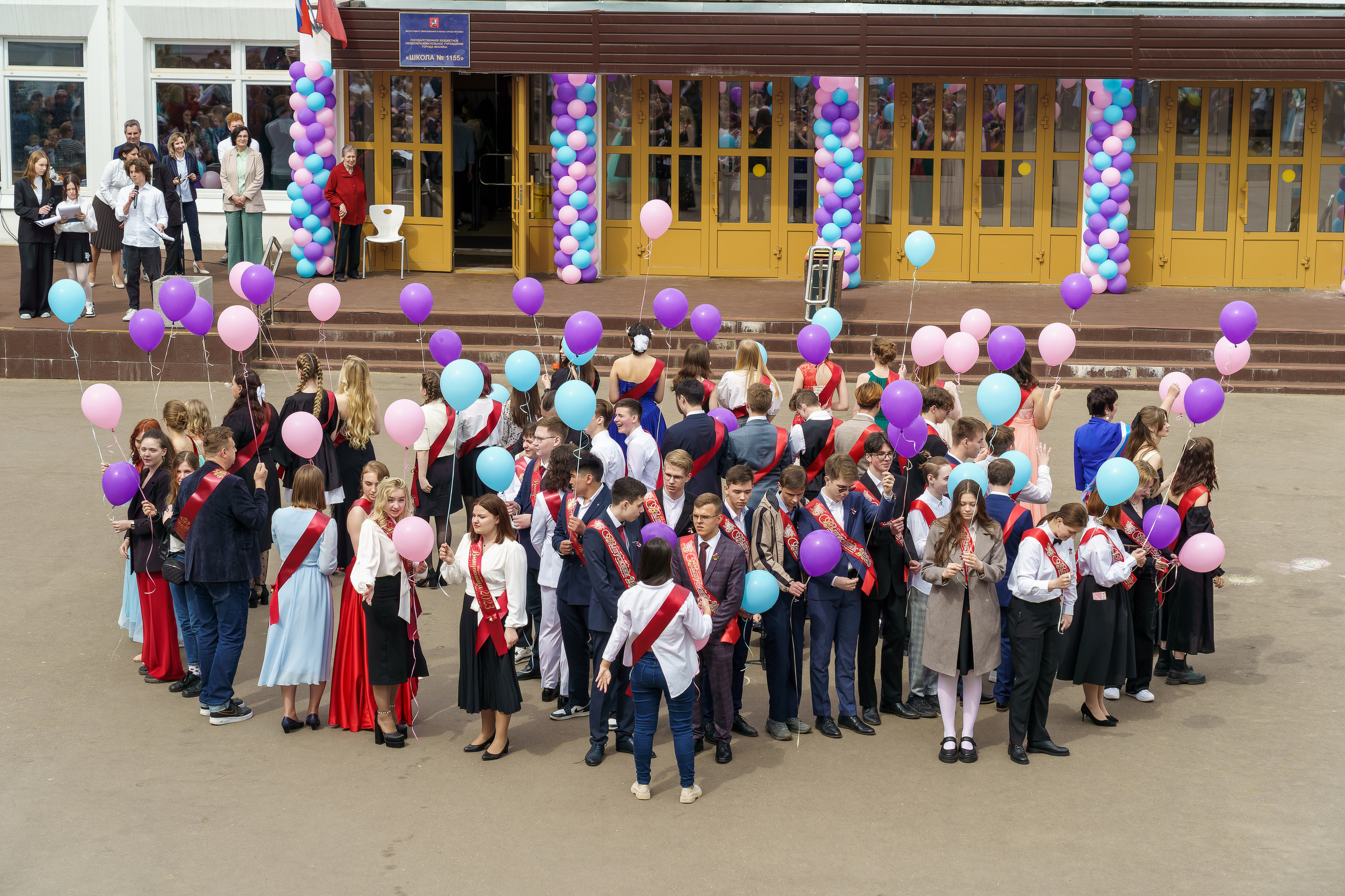 Последний звонок, выпускной в школе. «Студия DRONAVT`s» — видеосъёмка и фотография г. Москва