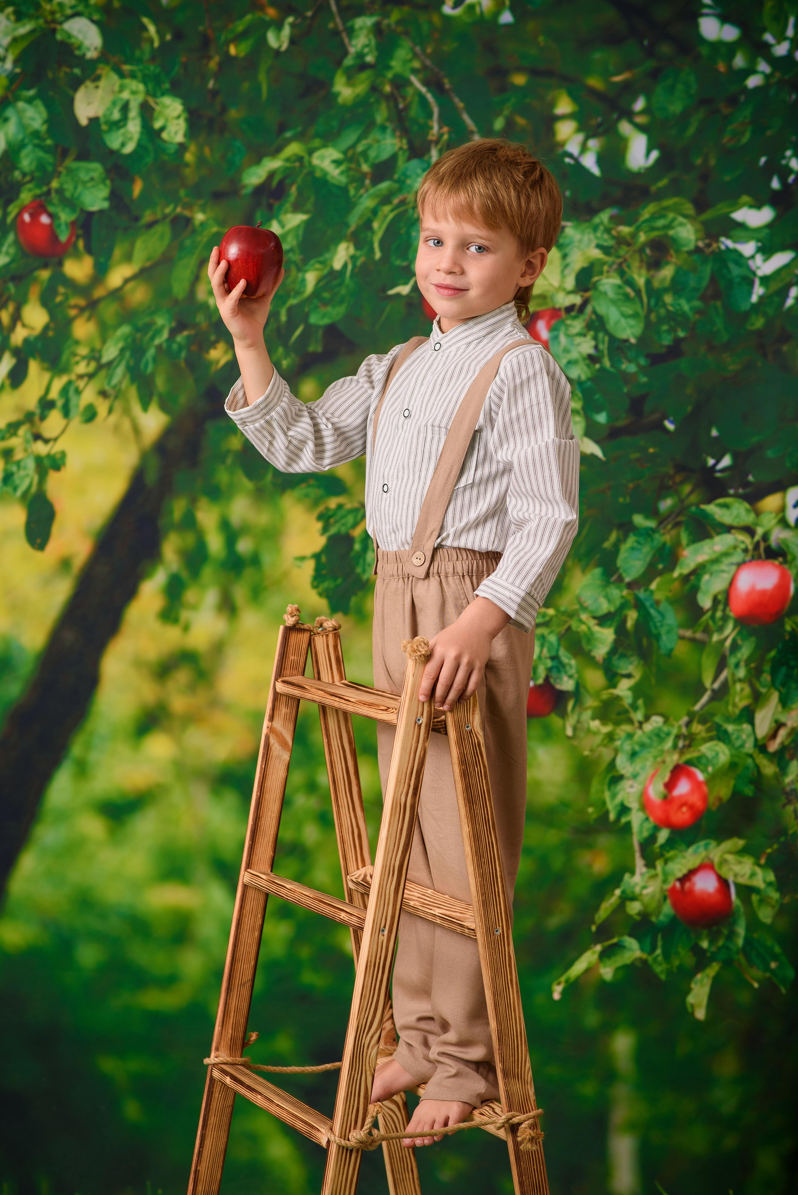 Яблочный сад. Детская фотостудия Москва