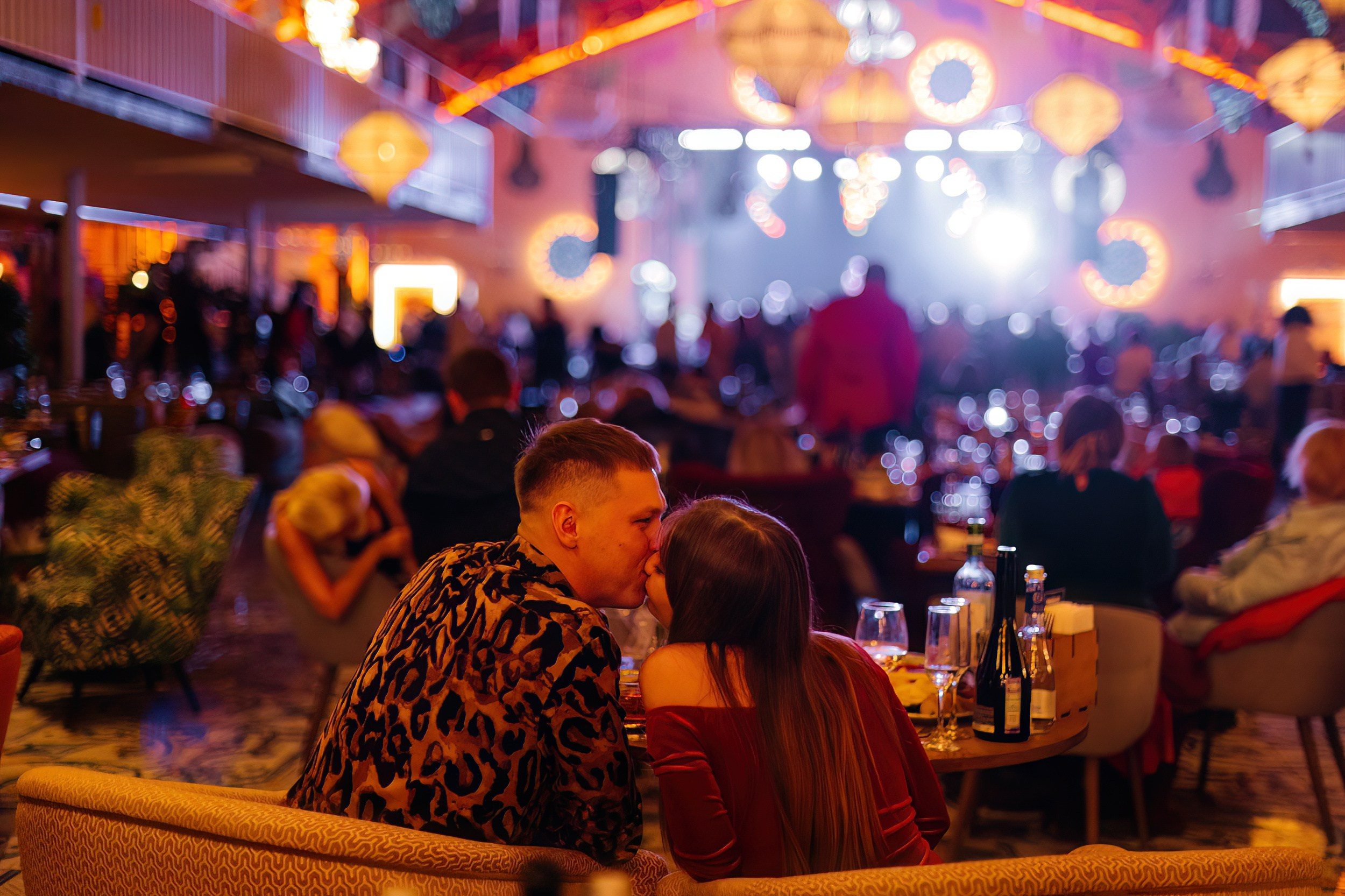 Новогодняя ночь 2024 в ресторане Чайхона ВО. Коммерческий фотограф в Санкт-Петербурге Анна Кобзарь