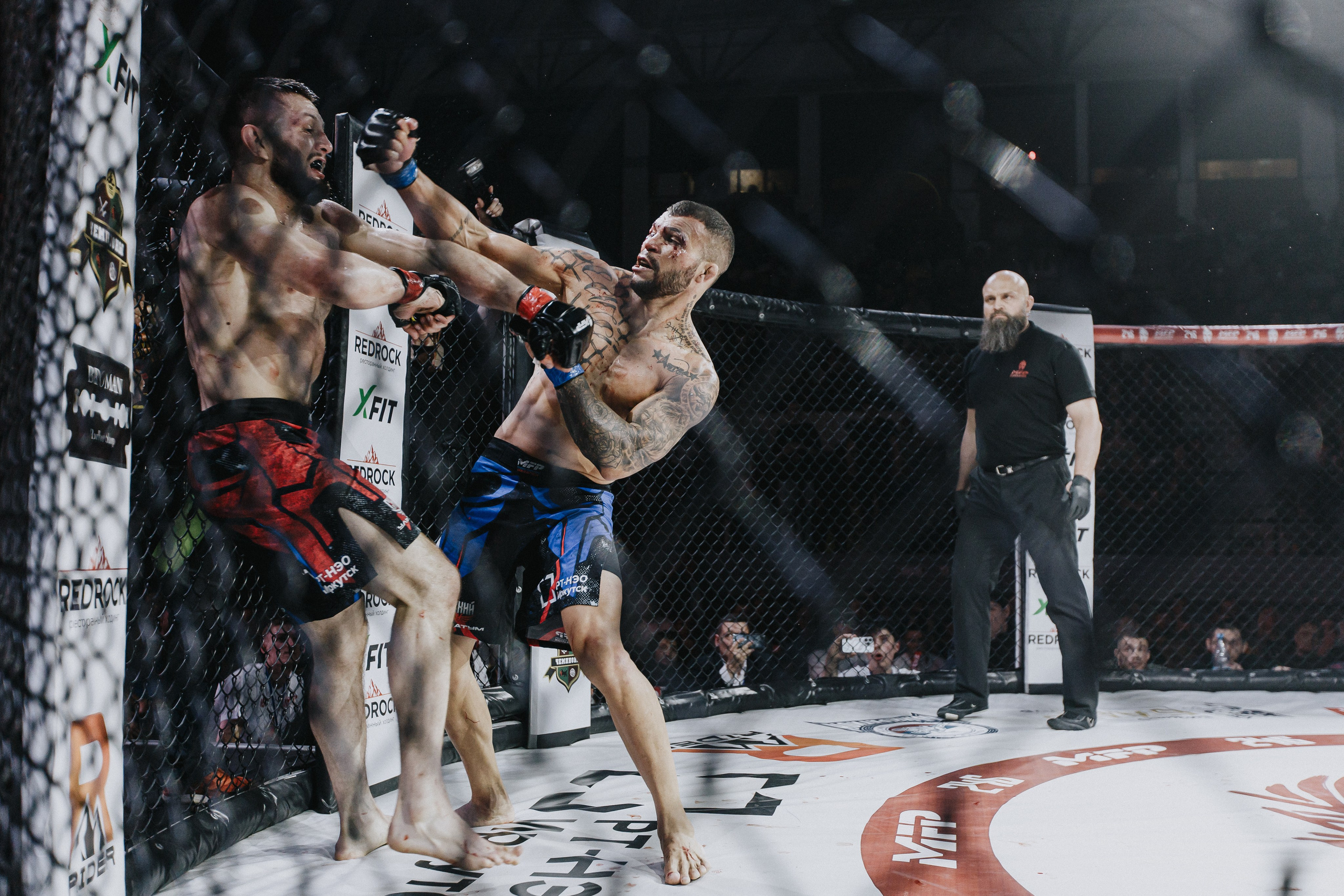 MFP246 МАКСИМ БУТОРИН VS МАРСИО БРЕНО. Фотограф Иркутск Антипин Сергей