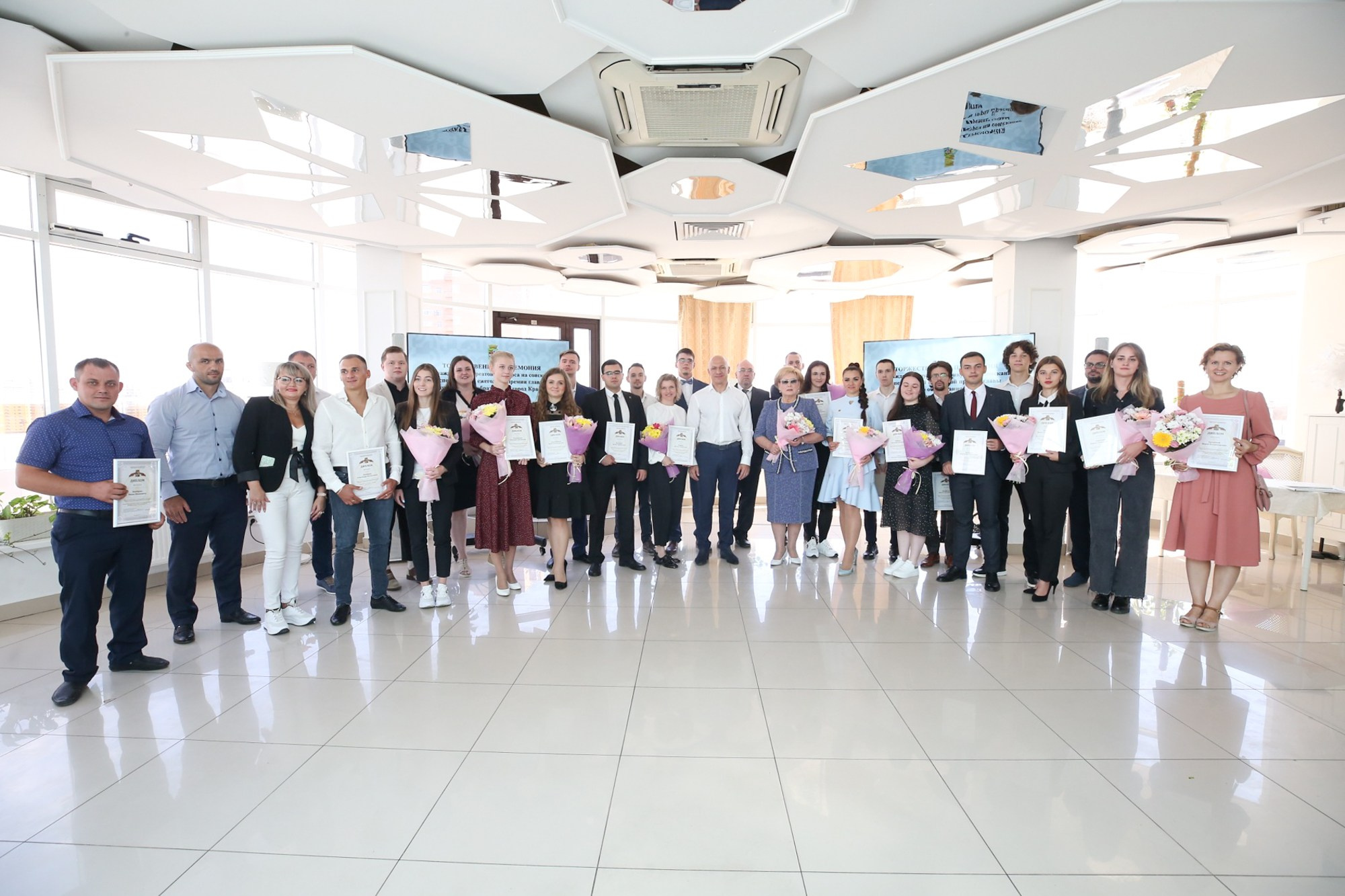 Вручение премий главы Краснодара. Репортажный, промышленный и маркетплейс-фотограф Дмитрий Чернат