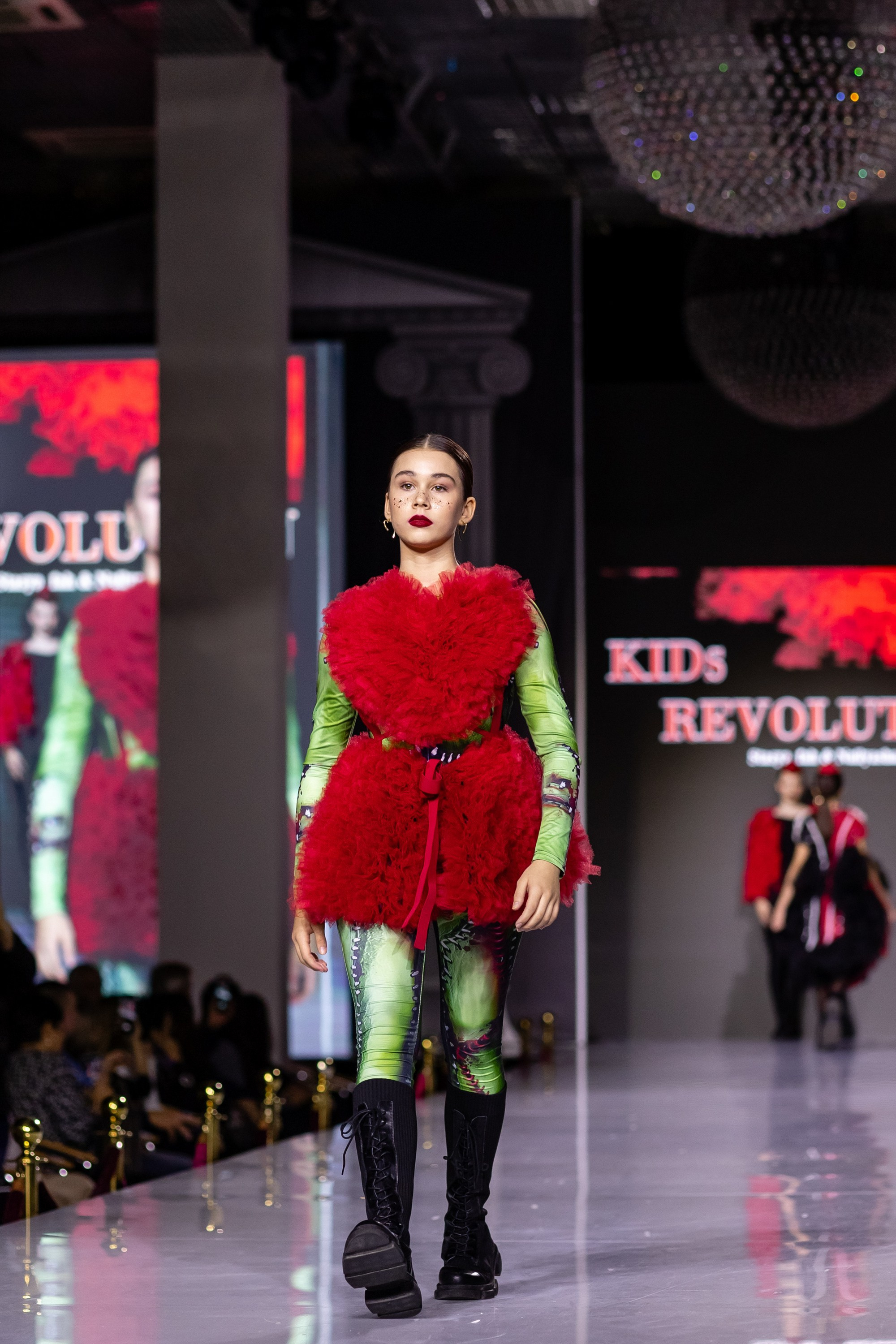 ESTET FASHION WEEK (KIDs REVOLUTION). Татьяна Чернышова свадебный фотограф Москва