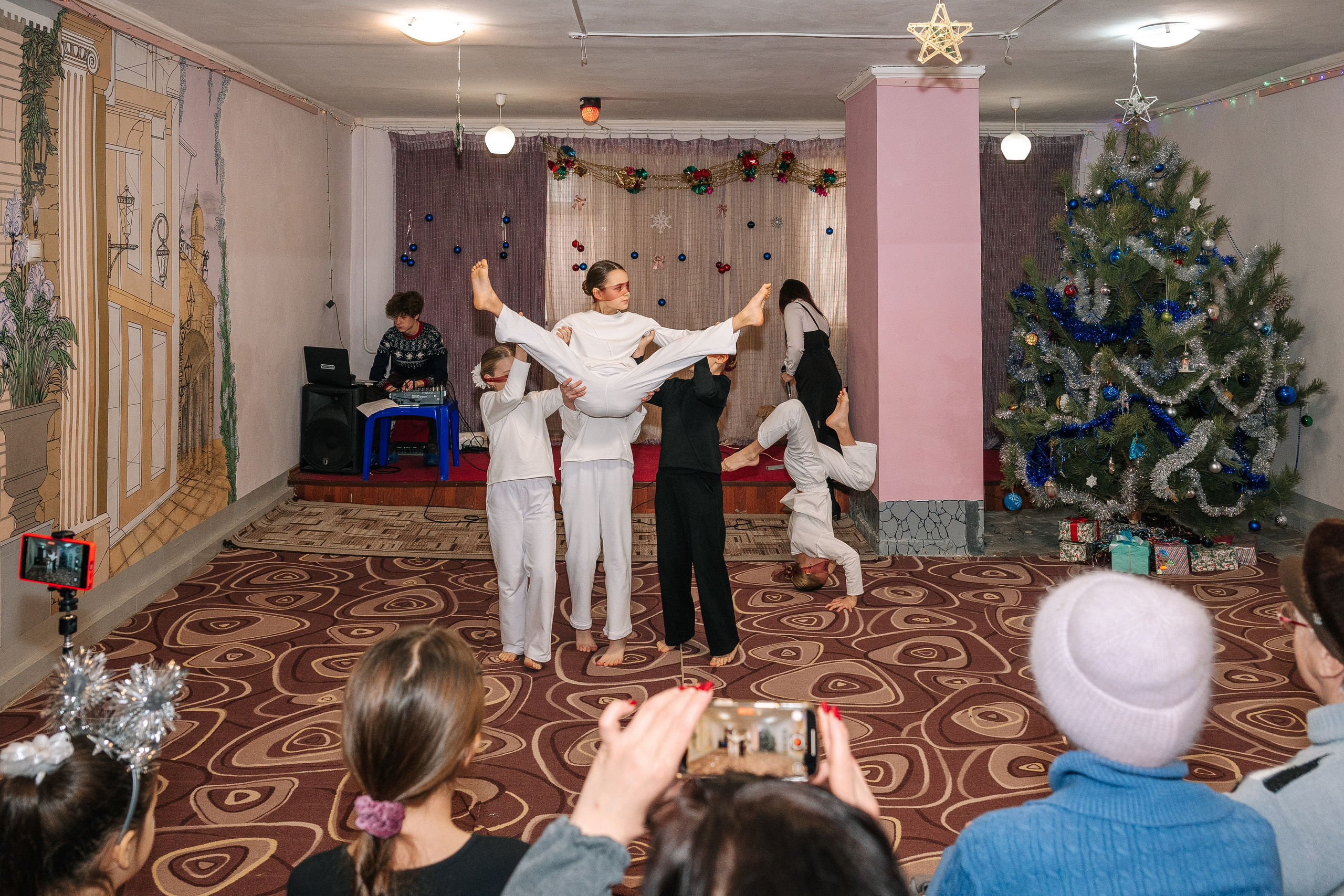 Новогодняя ёлка 2026. Семейный клуб «Открытый город»