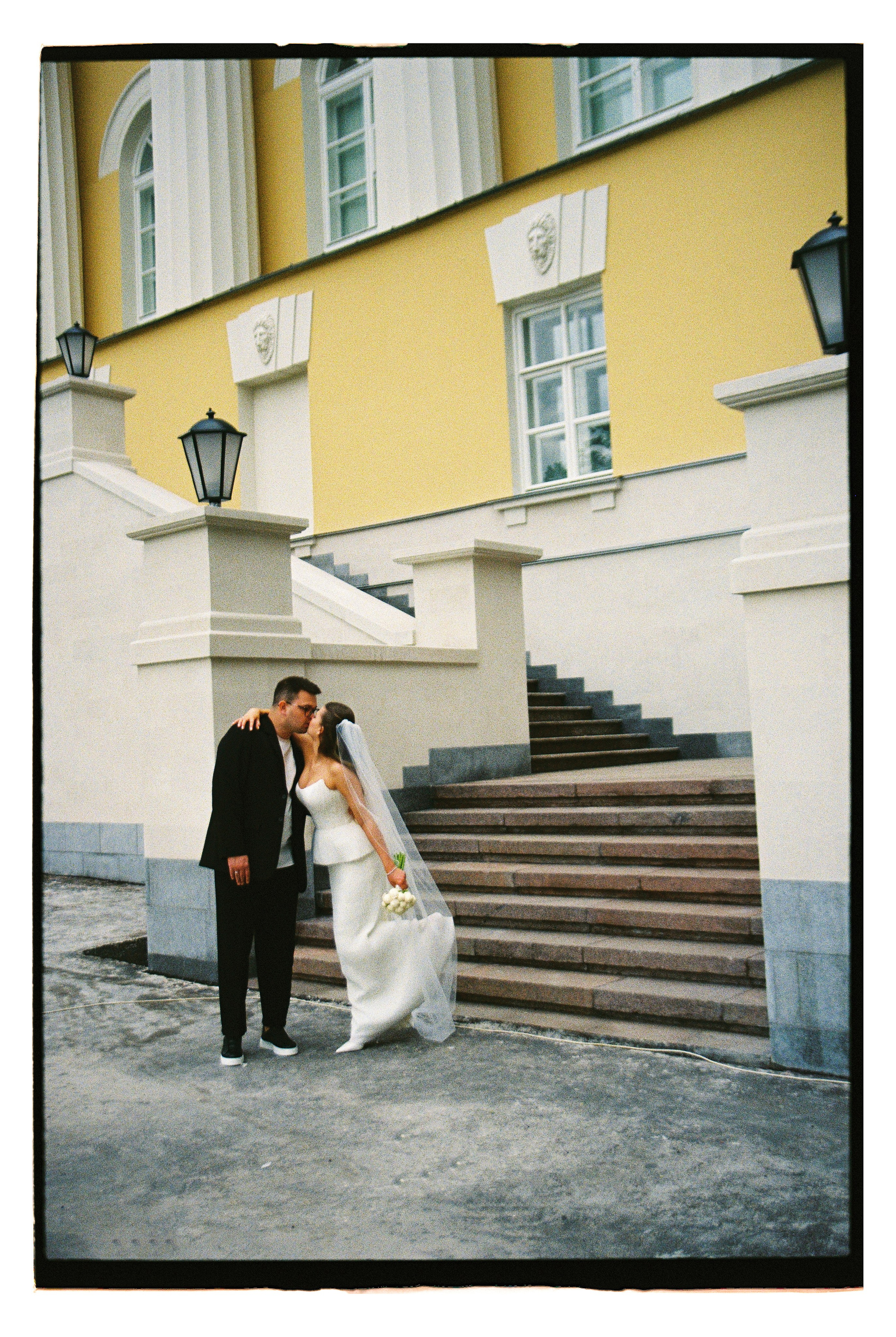National. Сентиментальная свадебная фотография